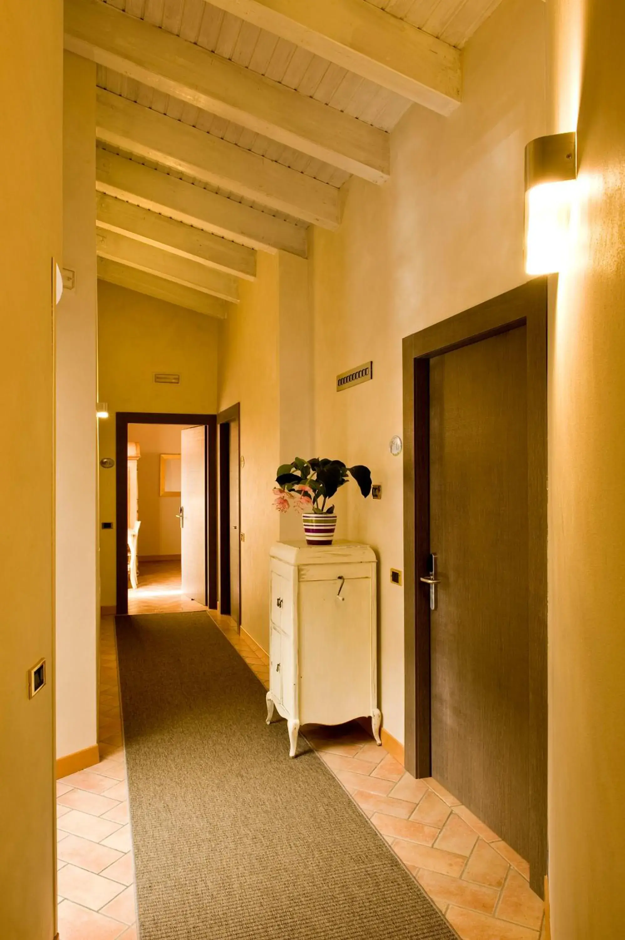 Decorative detail, Kitchen/Kitchenette in Hotel Noce