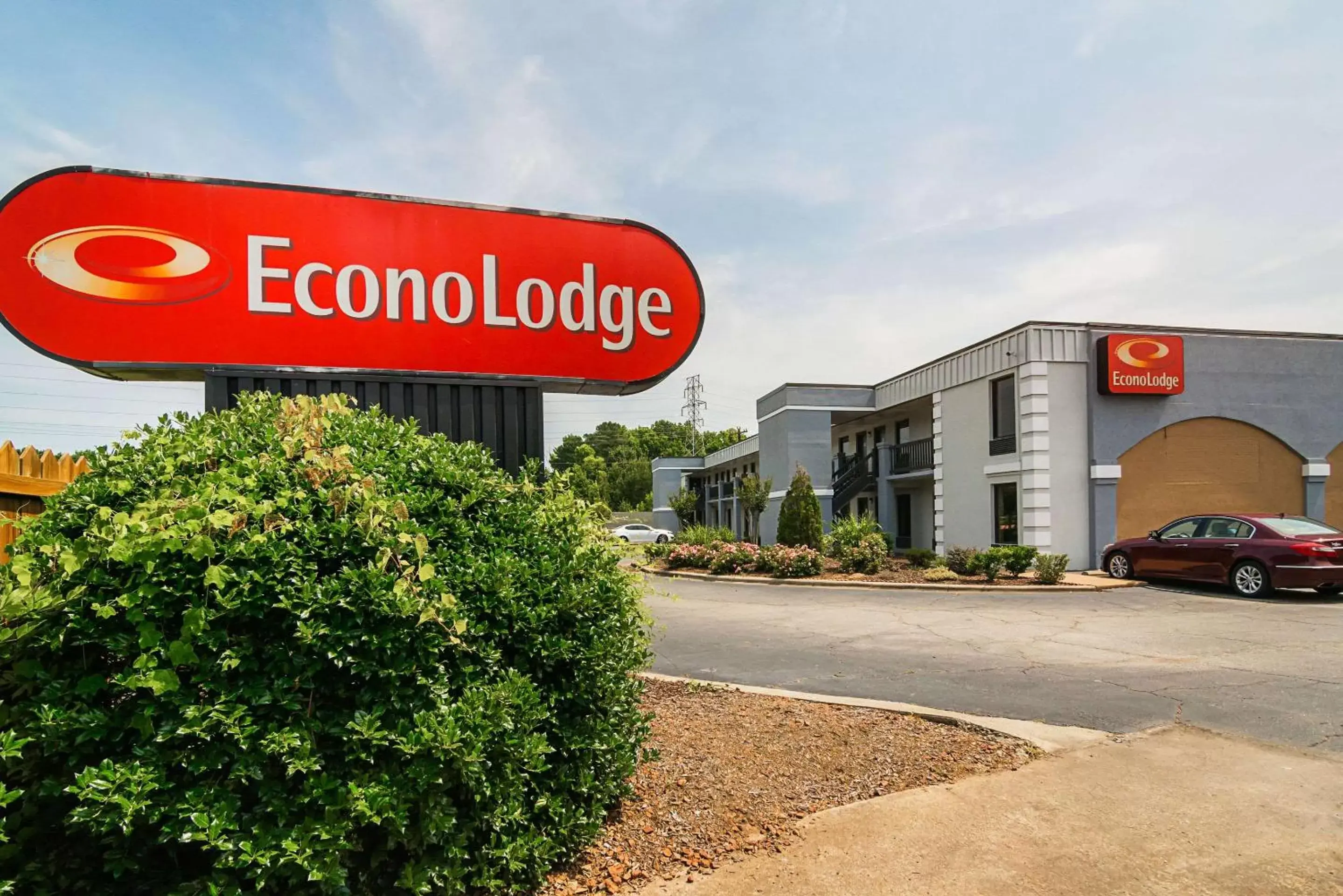 Property building in Econo Lodge Research Triangle Park