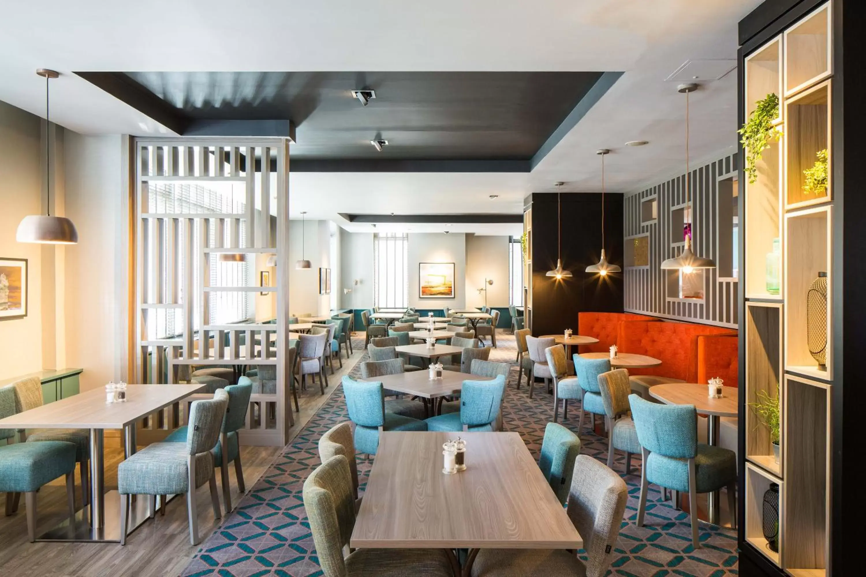 Restaurant/Places to Eat in Leonardo Hotel Belfast - Formerly Jurys Inn