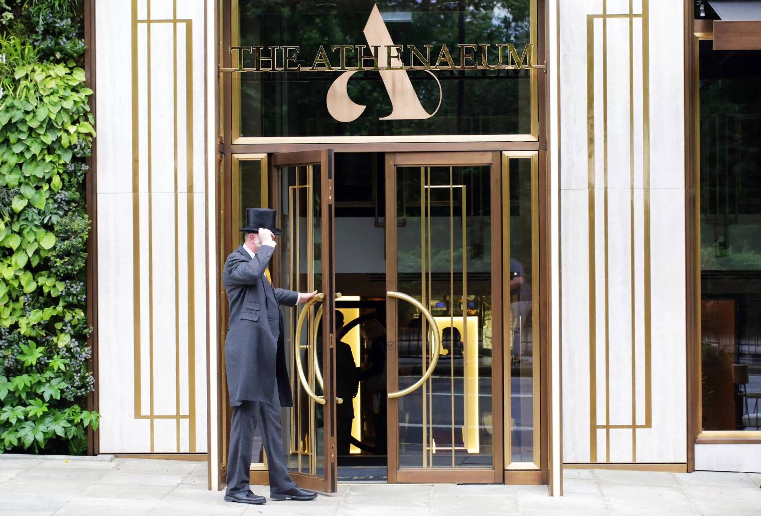 Facade/entrance in The Athenaeum Hotel & Residences