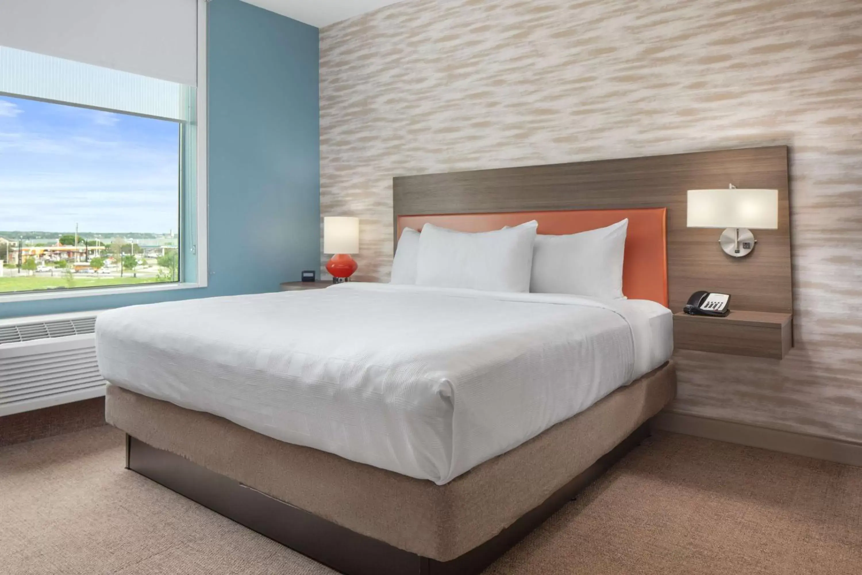 Bed in Home2 Suites By Hilton Rowlett Rockwall Marina