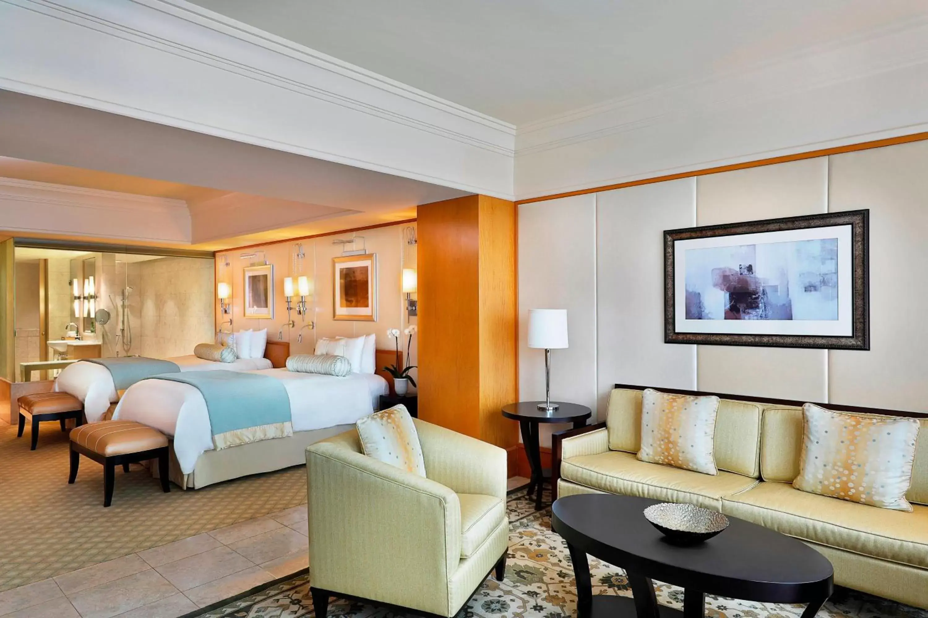 Photo of the whole room, Seating Area in The Ritz-Carlton, Dubai International Financial Centre