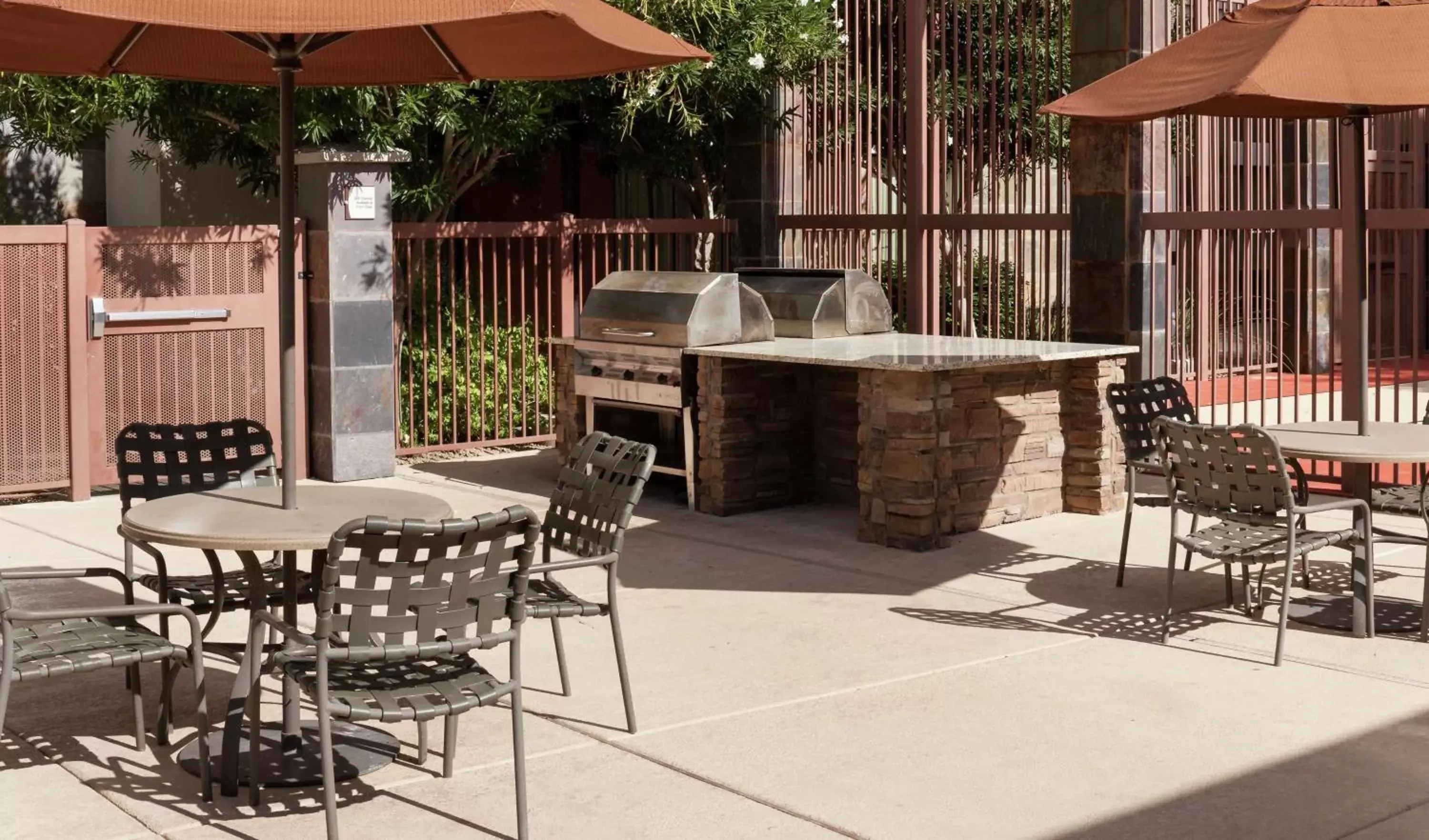 Patio, Restaurant/Places to Eat in Homewood Suites by Hilton Phoenix North-Happy Valley
