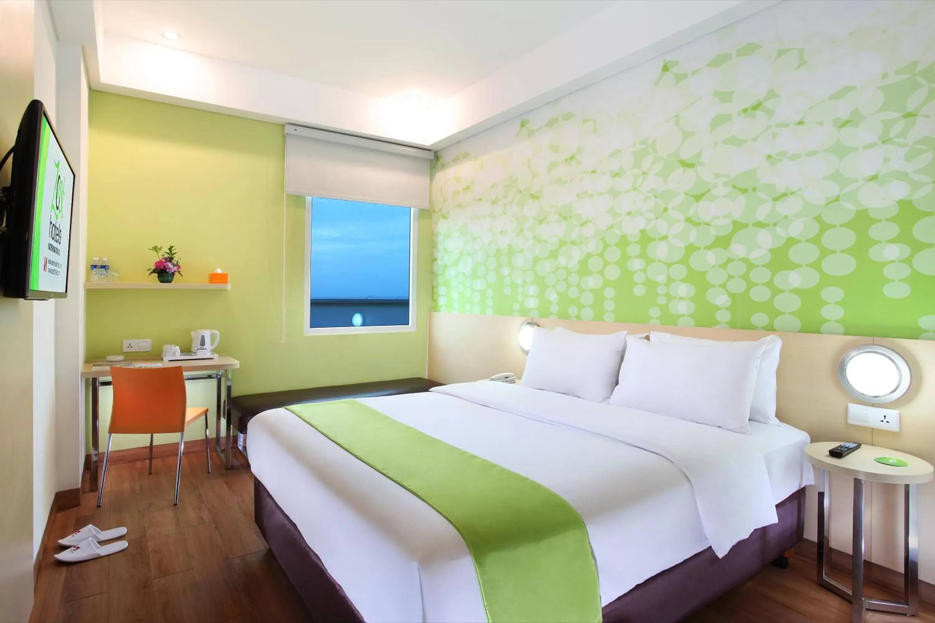 Photo of the whole room, Bed in Zest Hotel Airport Jakarta
