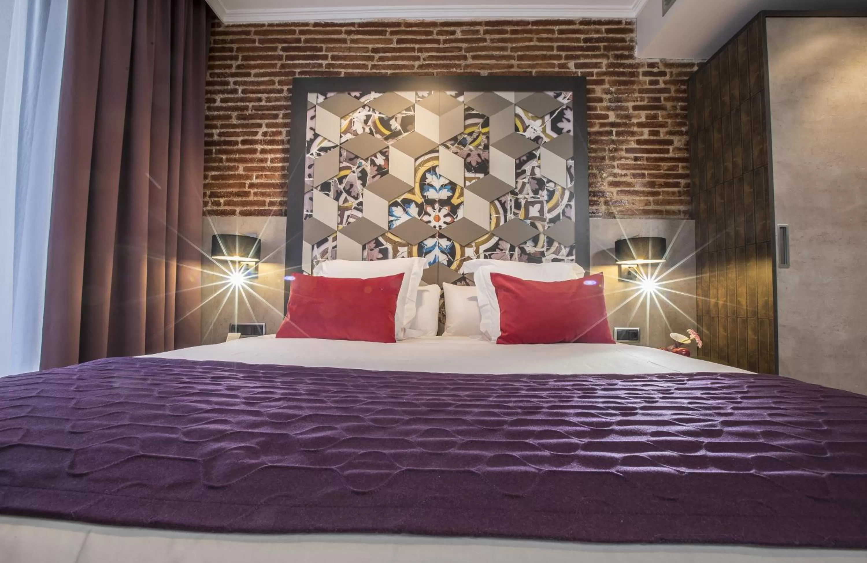 Photo of the whole room, Bed in Leonardo Hotel Barcelona Las Ramblas