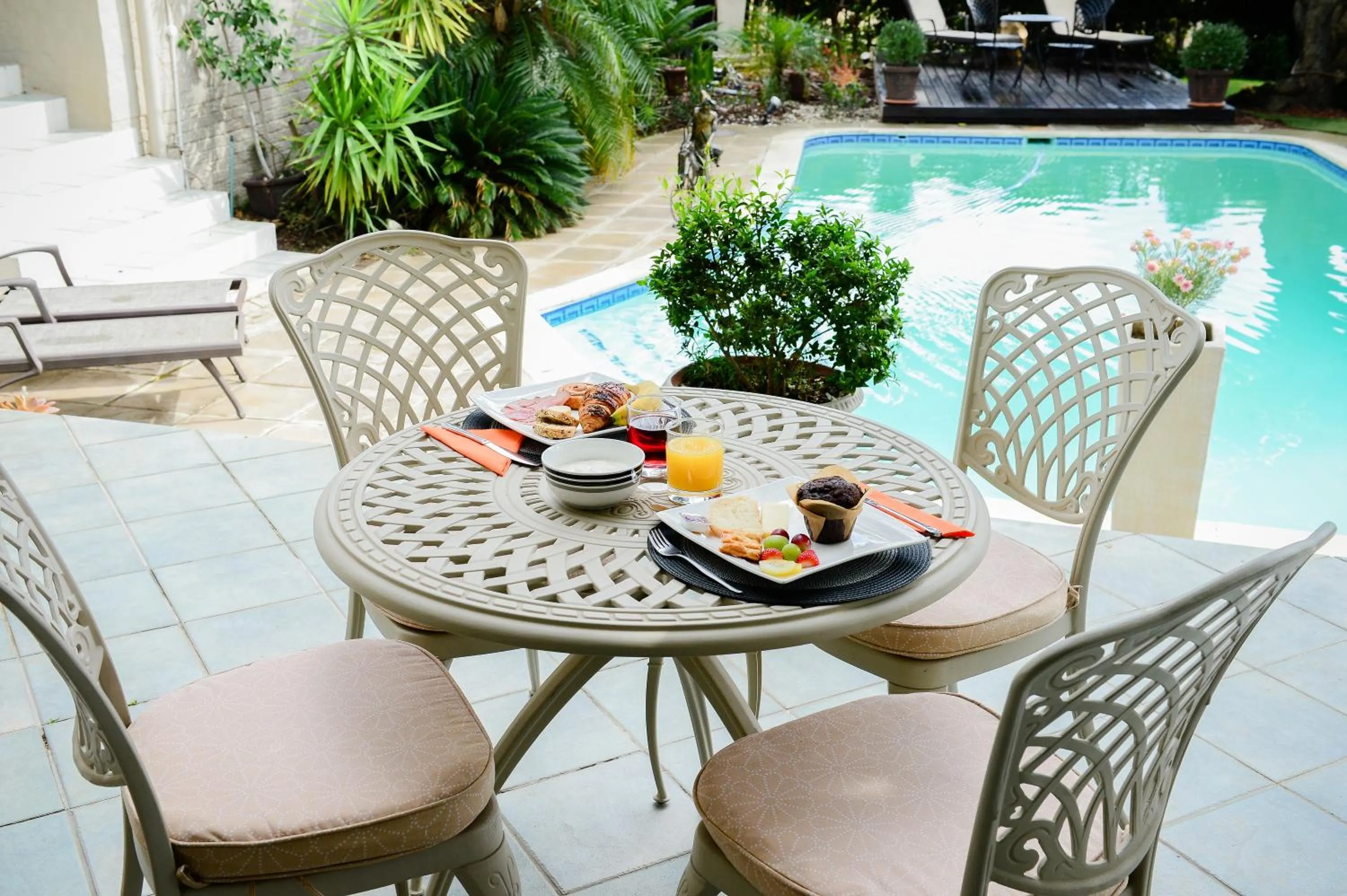 Breakfast in De Wingerd Wijnland Lodge