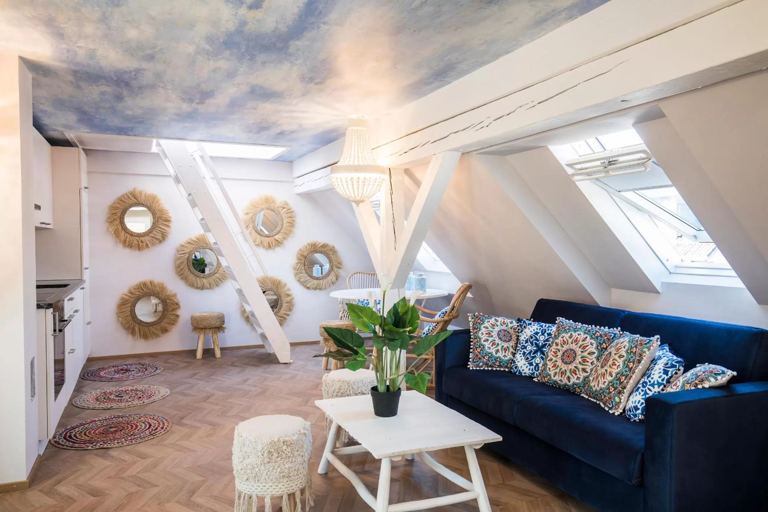 Kitchen or kitchenette in The Henry Self Check-In Guesthouse