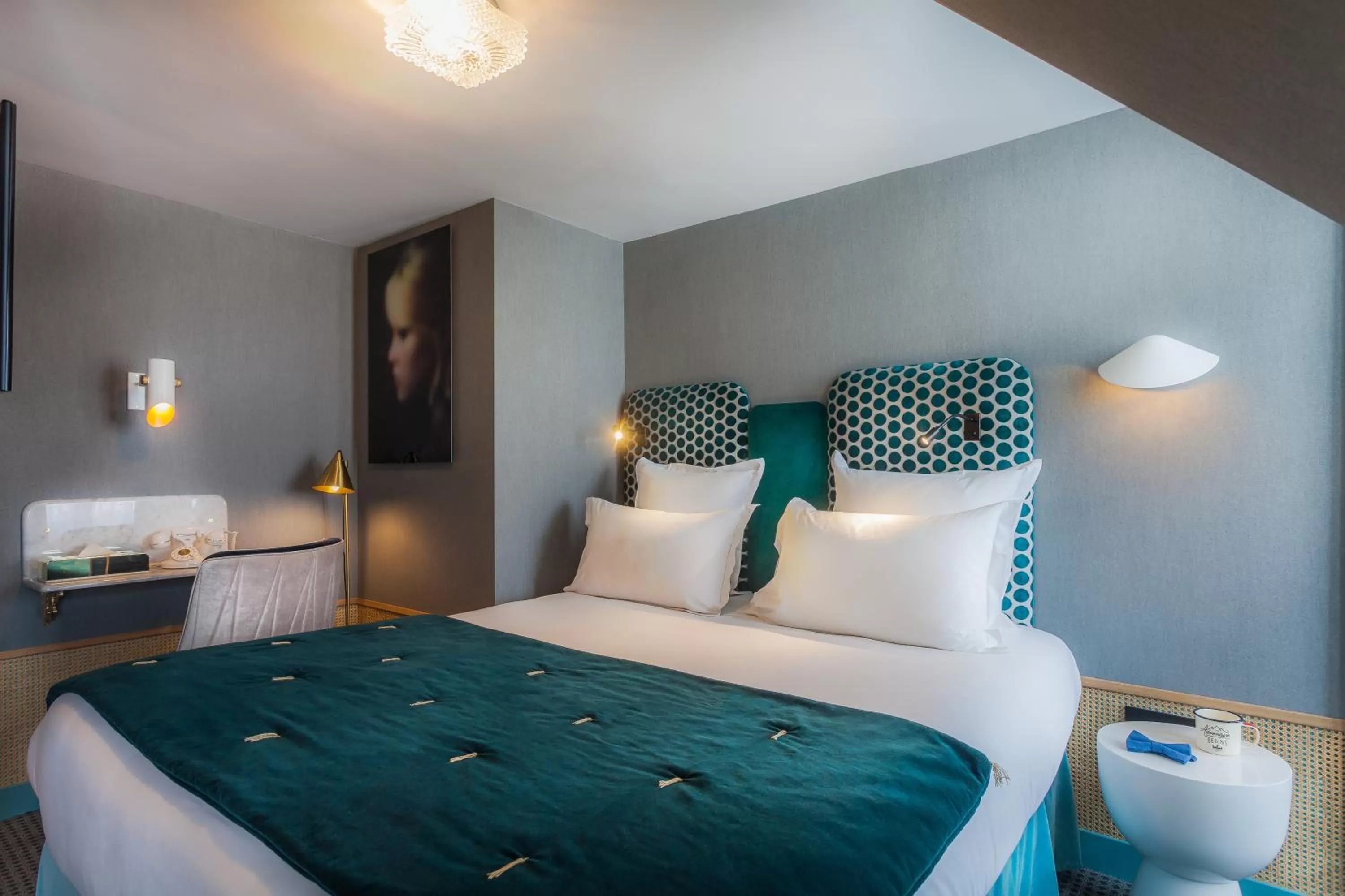 Bedroom, Bed in Handsome Hotel