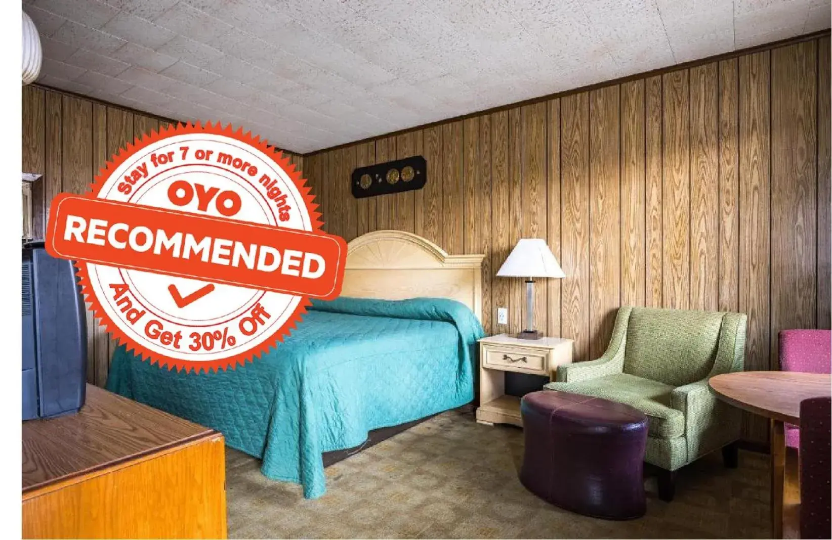 Bedroom in OYO Hotel Holly Springs MS