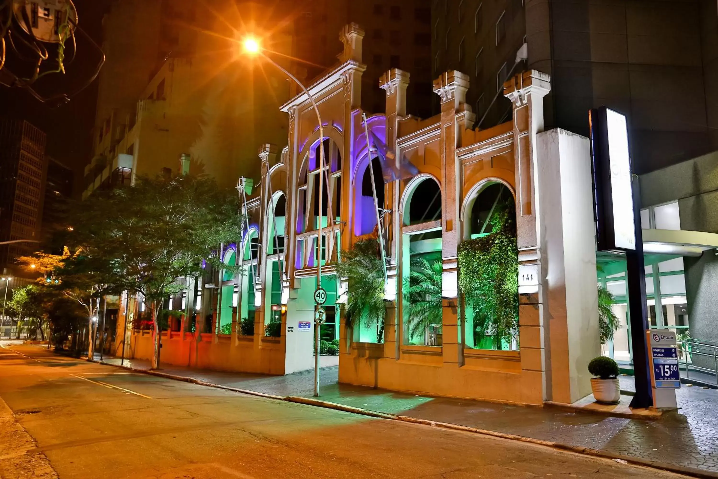 Facade/entrance in Slaviero São Paulo Downtown Facade/entrance in Slaviero São Paulo Downtown