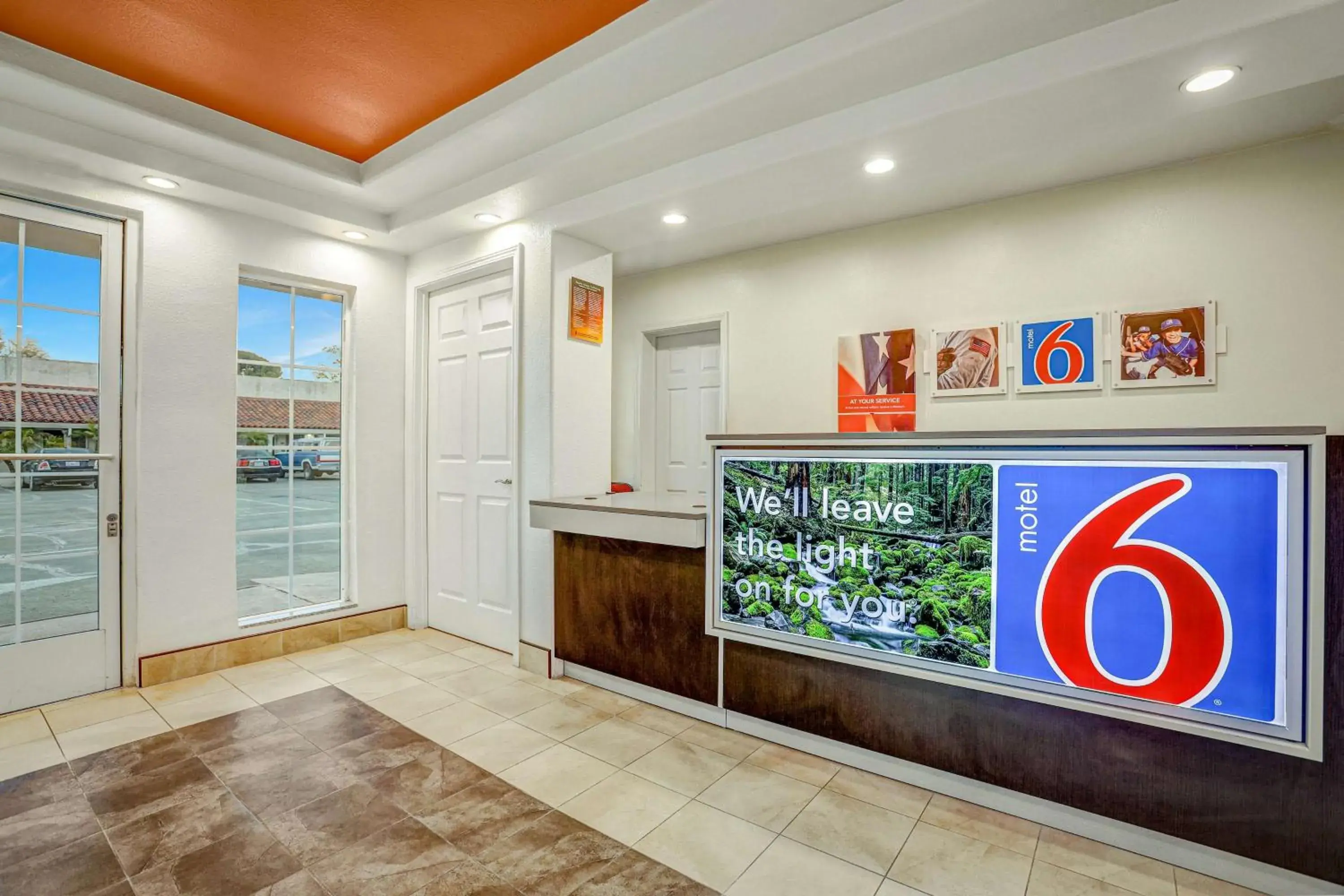 Lobby or reception in Motel 6-Marysville, CA Lobby or reception in Motel 6-Marysville, CA