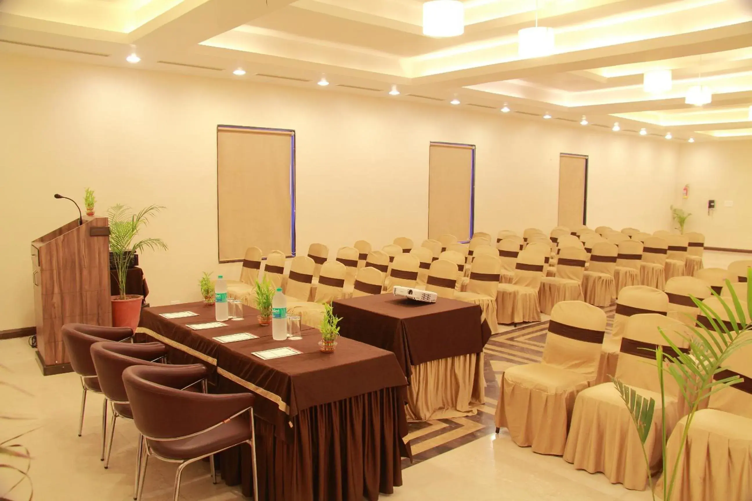 Banquet/Function facilities, Banquet Facilities in Amantra Comfort Hotel