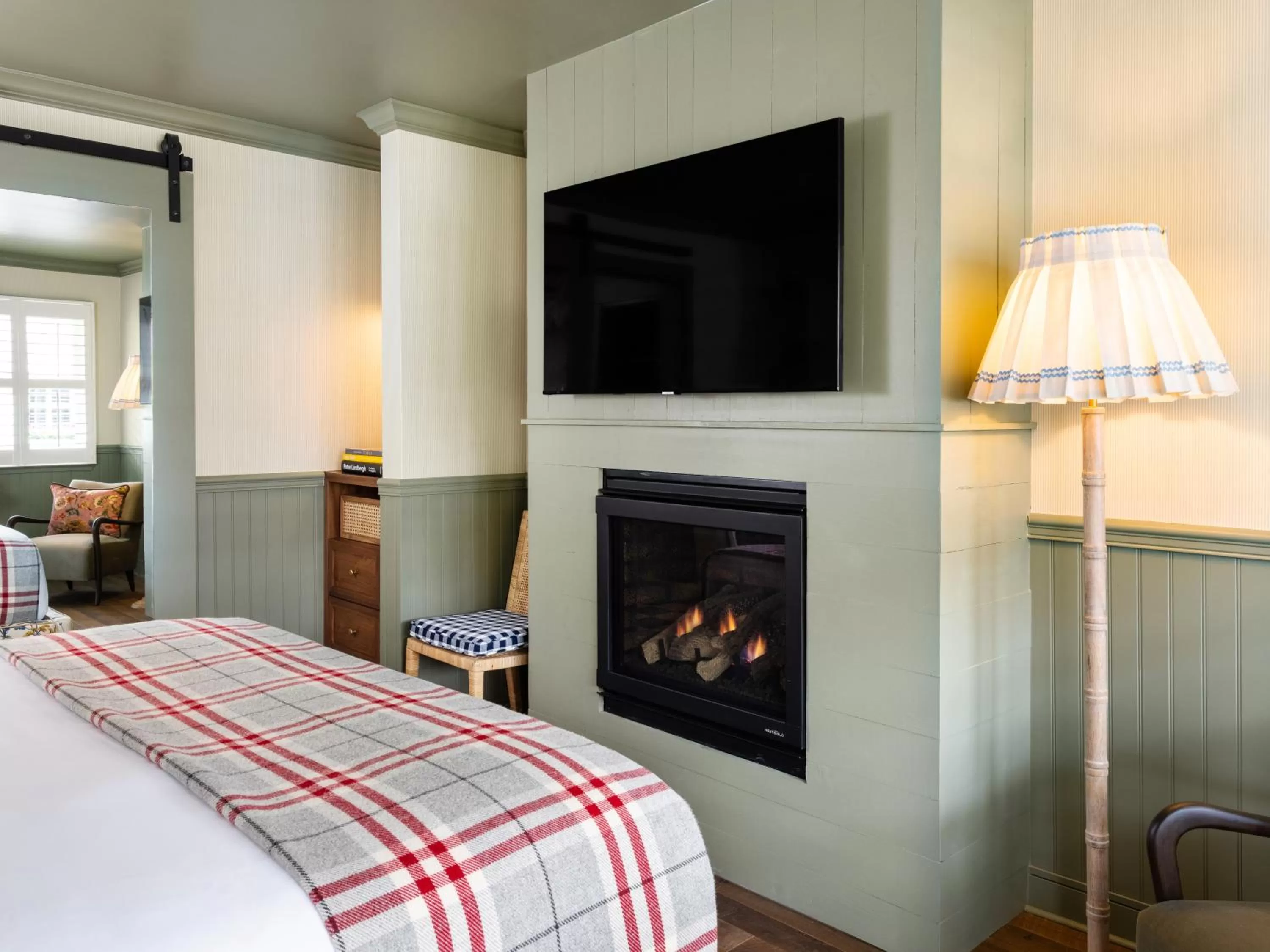 Bed in Le Petit Pali at 8th Ave