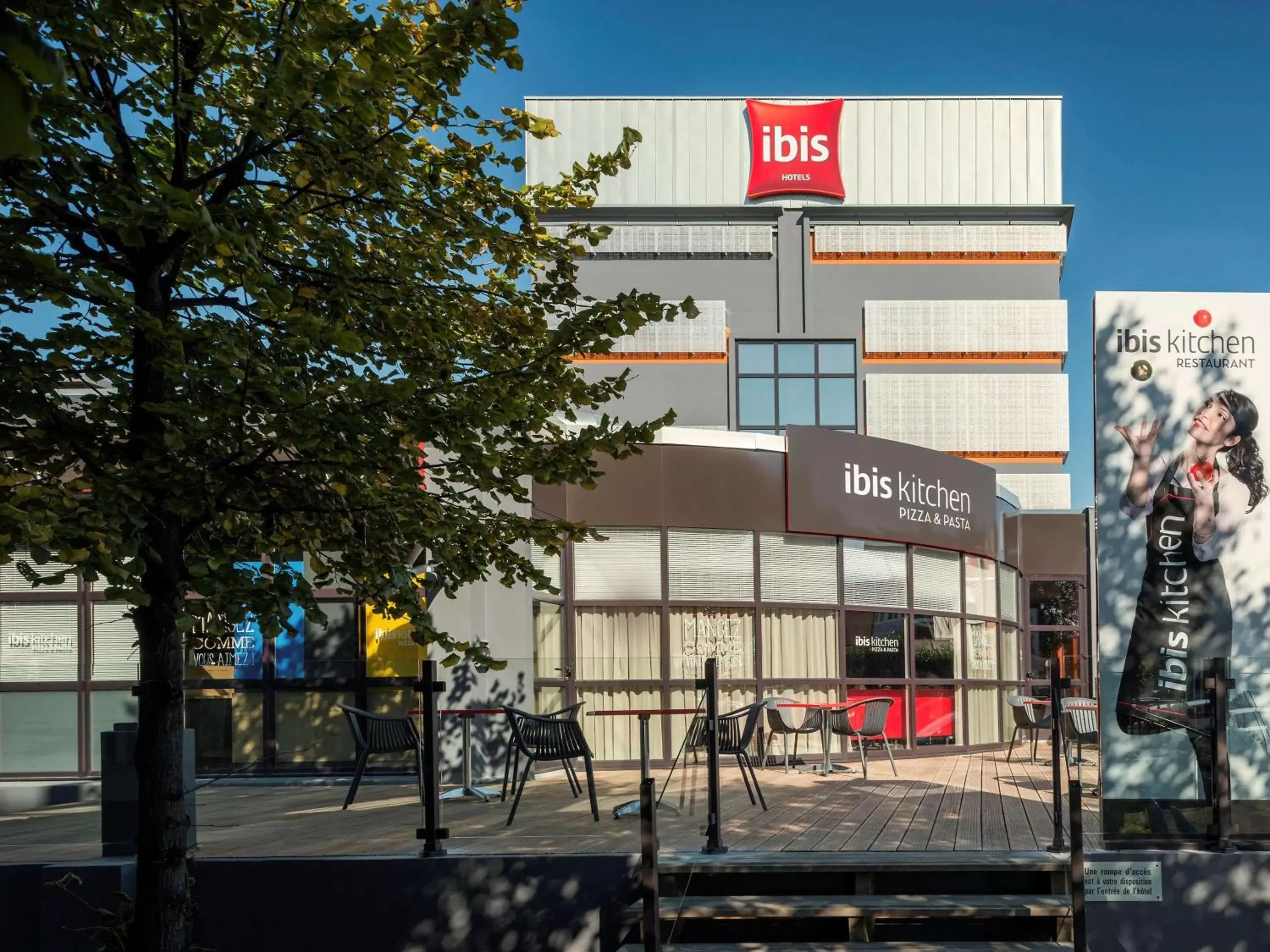 Restaurant/places to eat in ibis Le Havre Centre