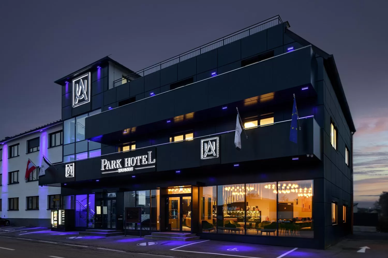 Property building in PARKHOTEL BRAUNAU - 24 Stunden Self Check-IN