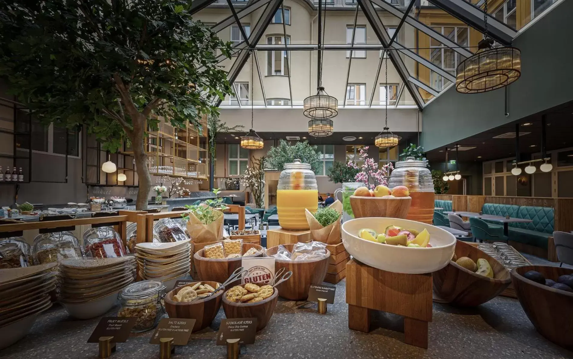 Restaurant/places to eat in Karl Johan Hotel Restaurant/places to eat in Karl Johan Hotel