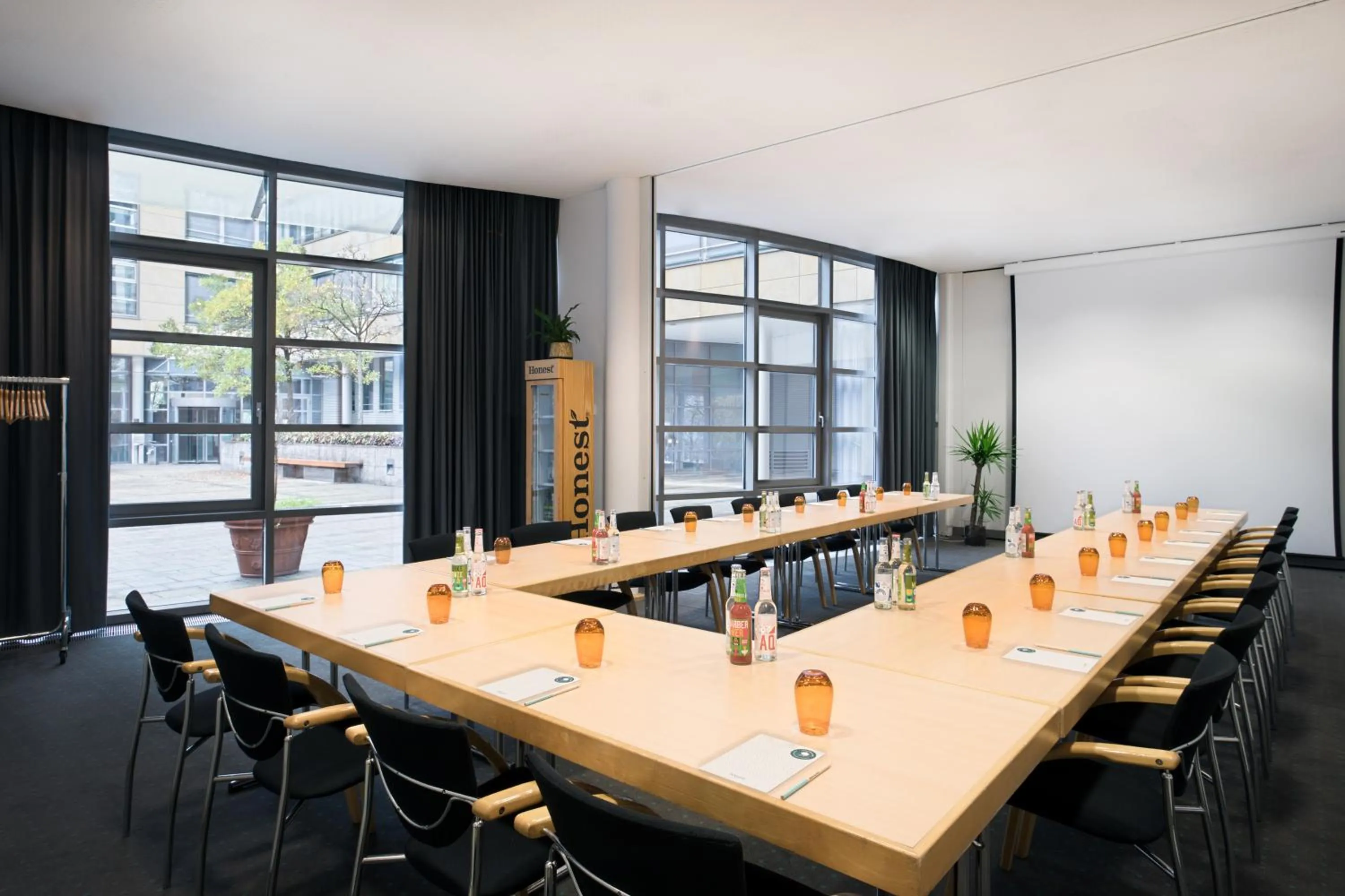 Business facilities in FOUR Munich Neue Messe