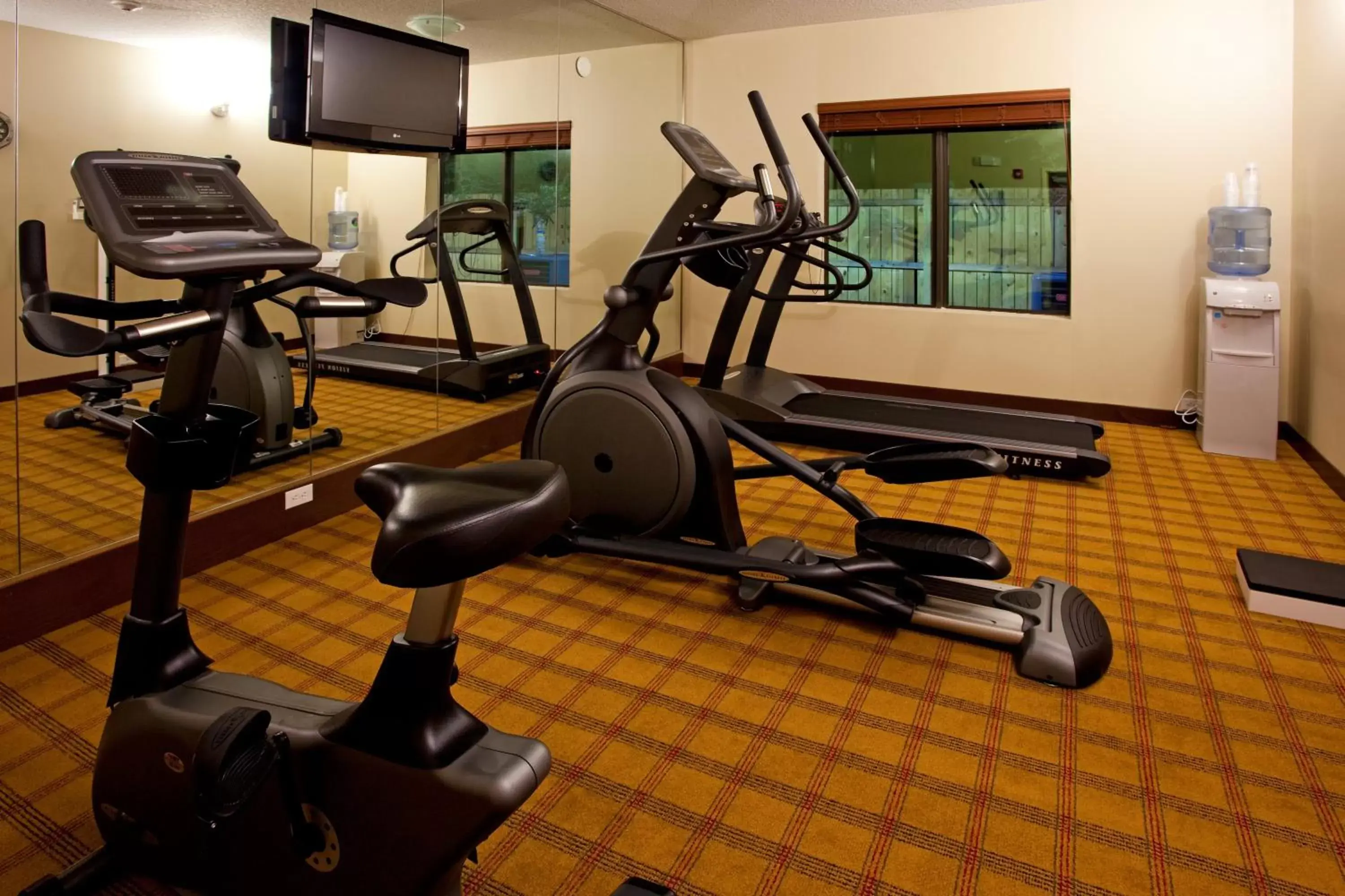 Spa and wellness centre/facilities, Fitness Center/Facilities in Holiday Inn Express Hotel & Suites Jacksonville - Mayport / Beach, an IHG Hotel