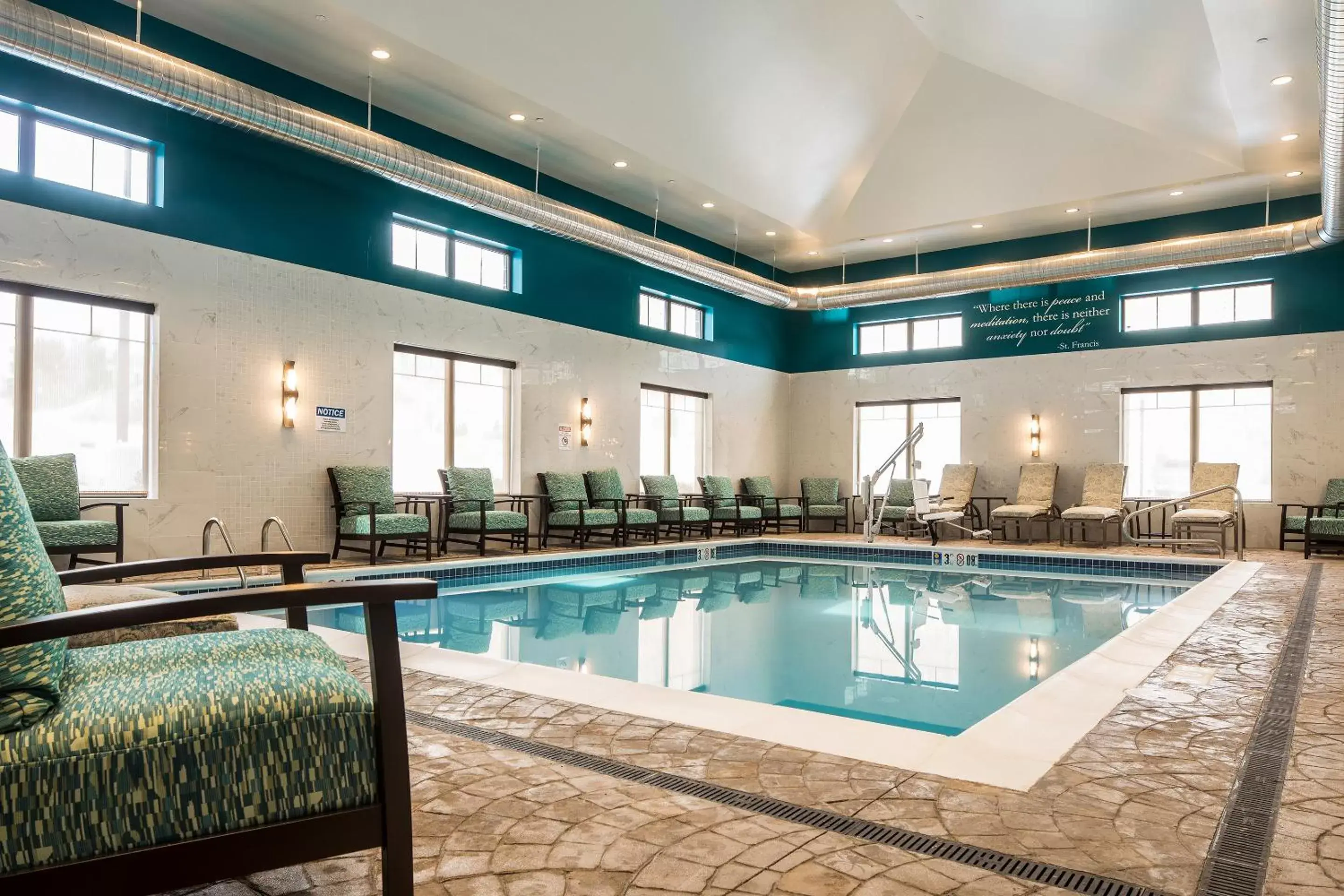 Swimming Pool in Best Western Plus Franciscan Square Inn & Suites Steubenville