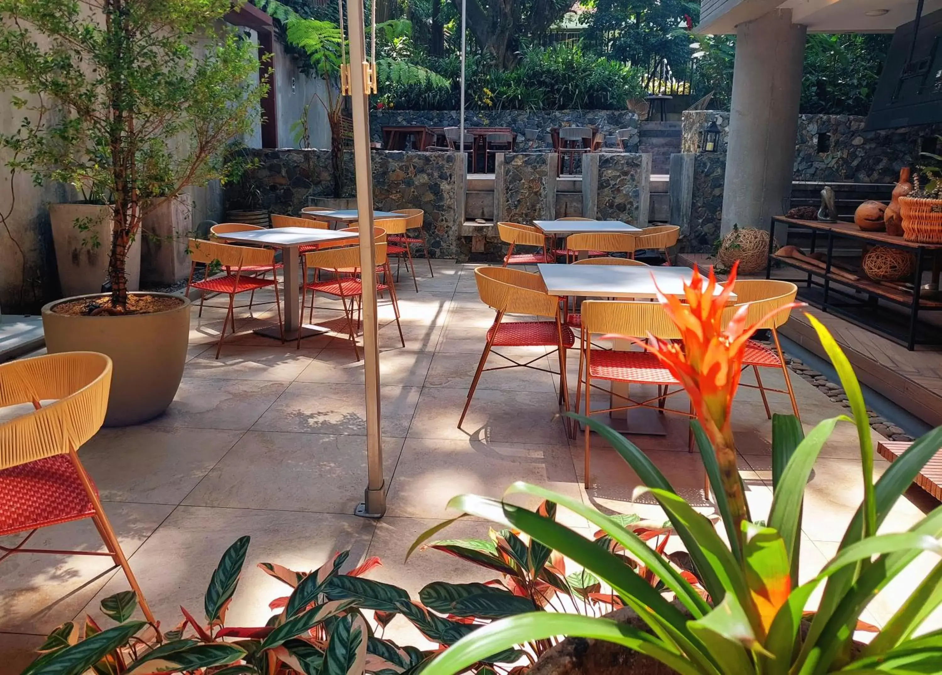 Balcony/Terrace, Restaurant/Places to Eat in Viaggio Medellín Grand Select