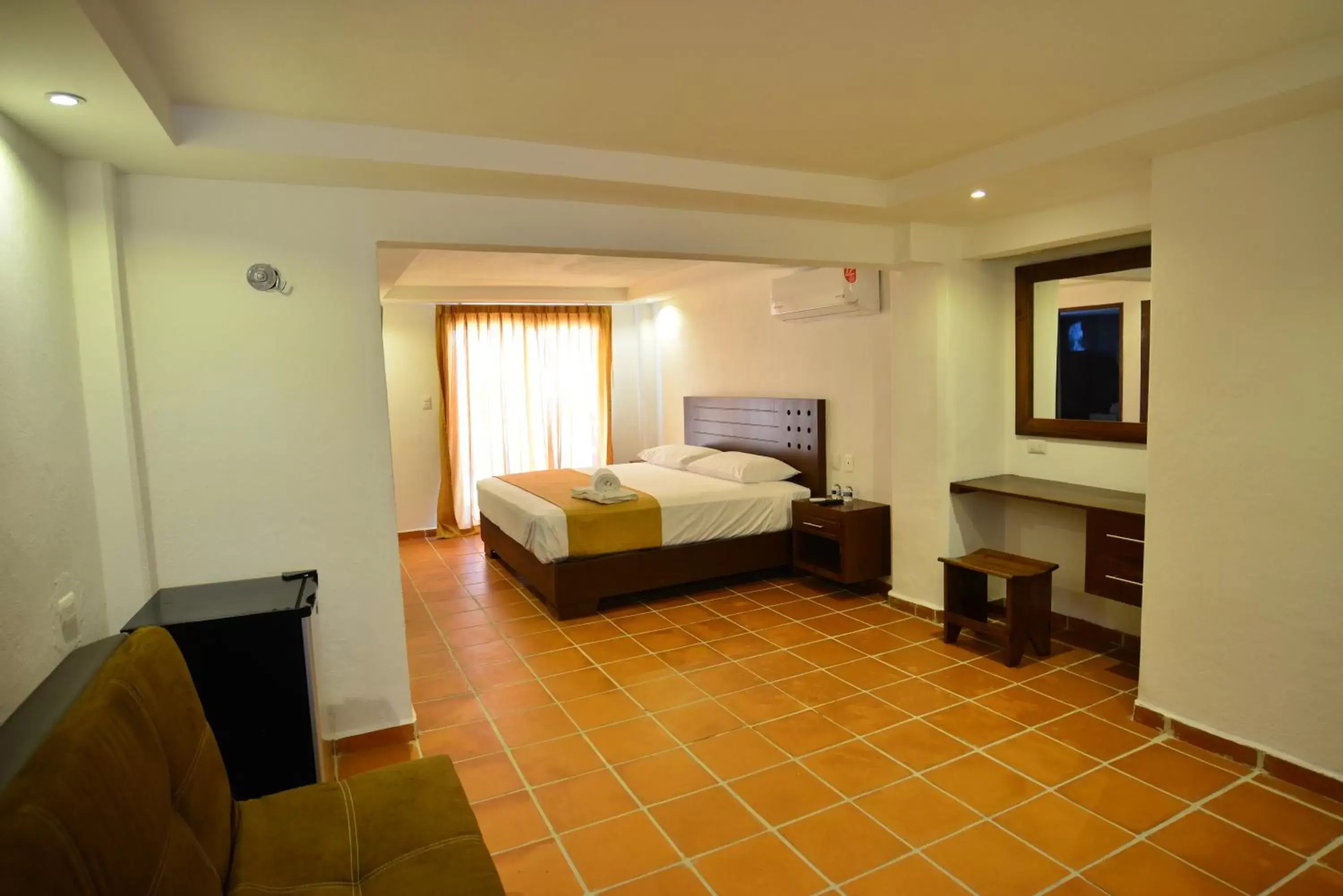air conditioner, Bed in Hotel Rio Lagartos