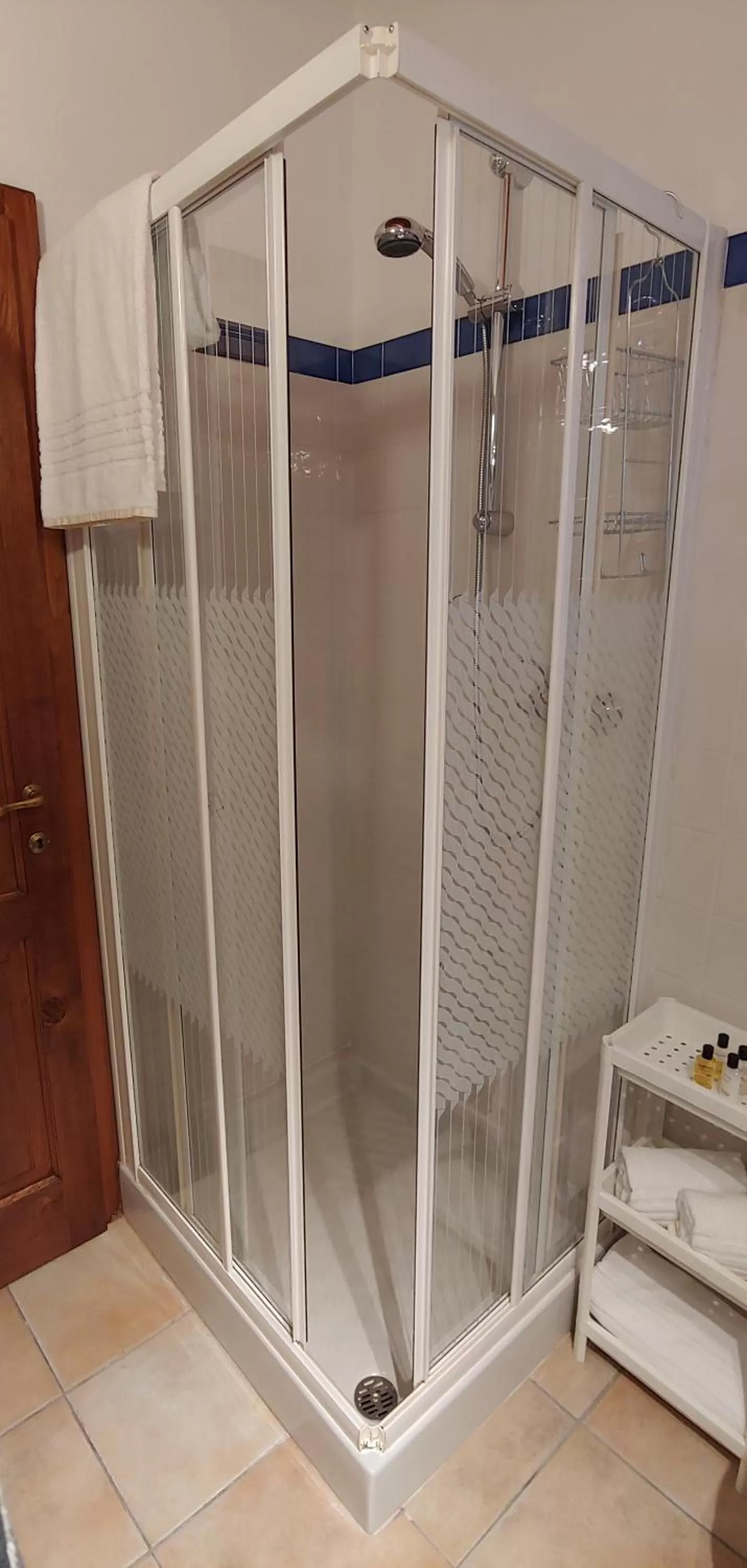 Shower in Torrebianca Tuscany