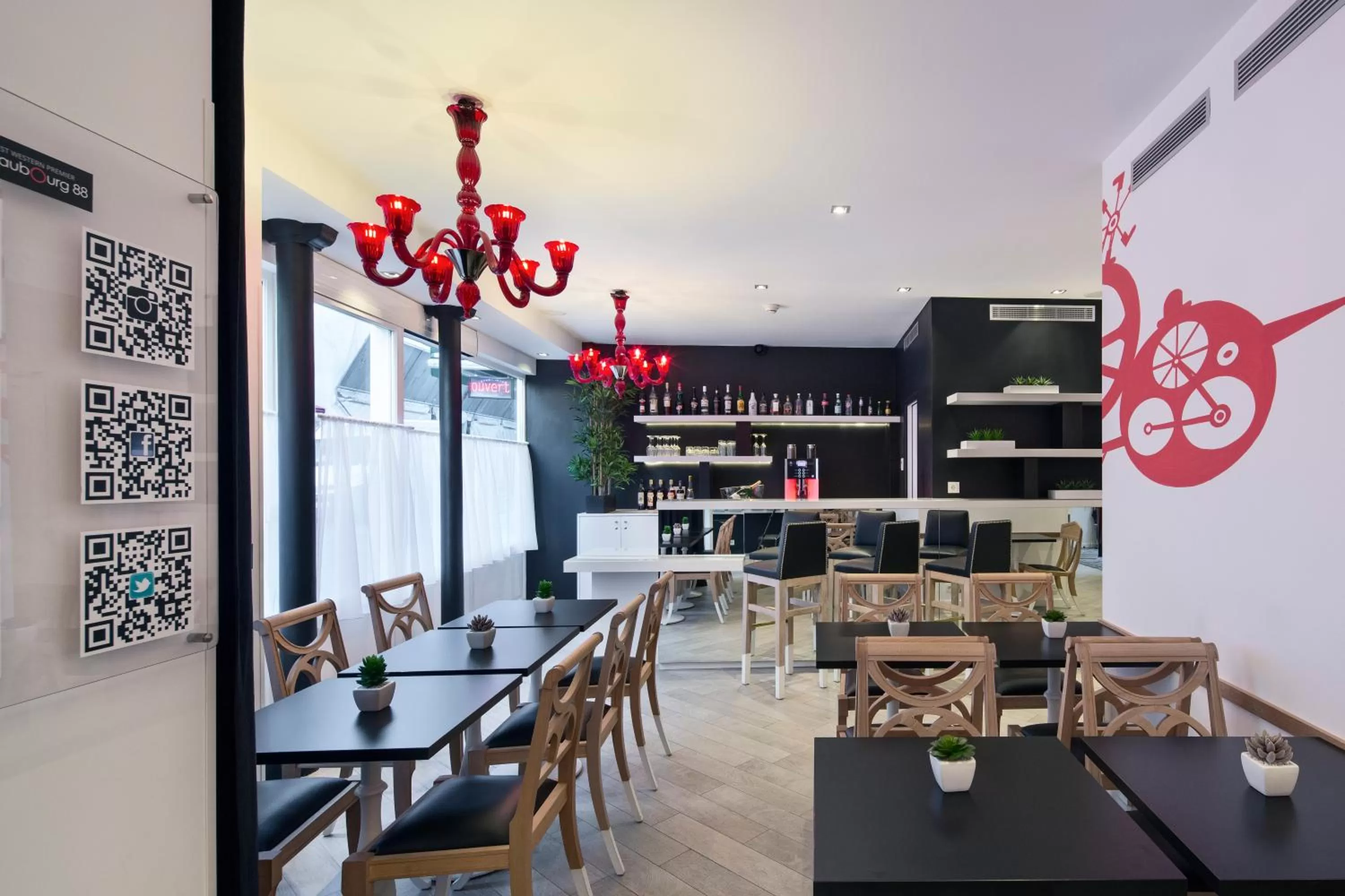 Restaurant/places to eat in Best Western Premier Faubourg 88