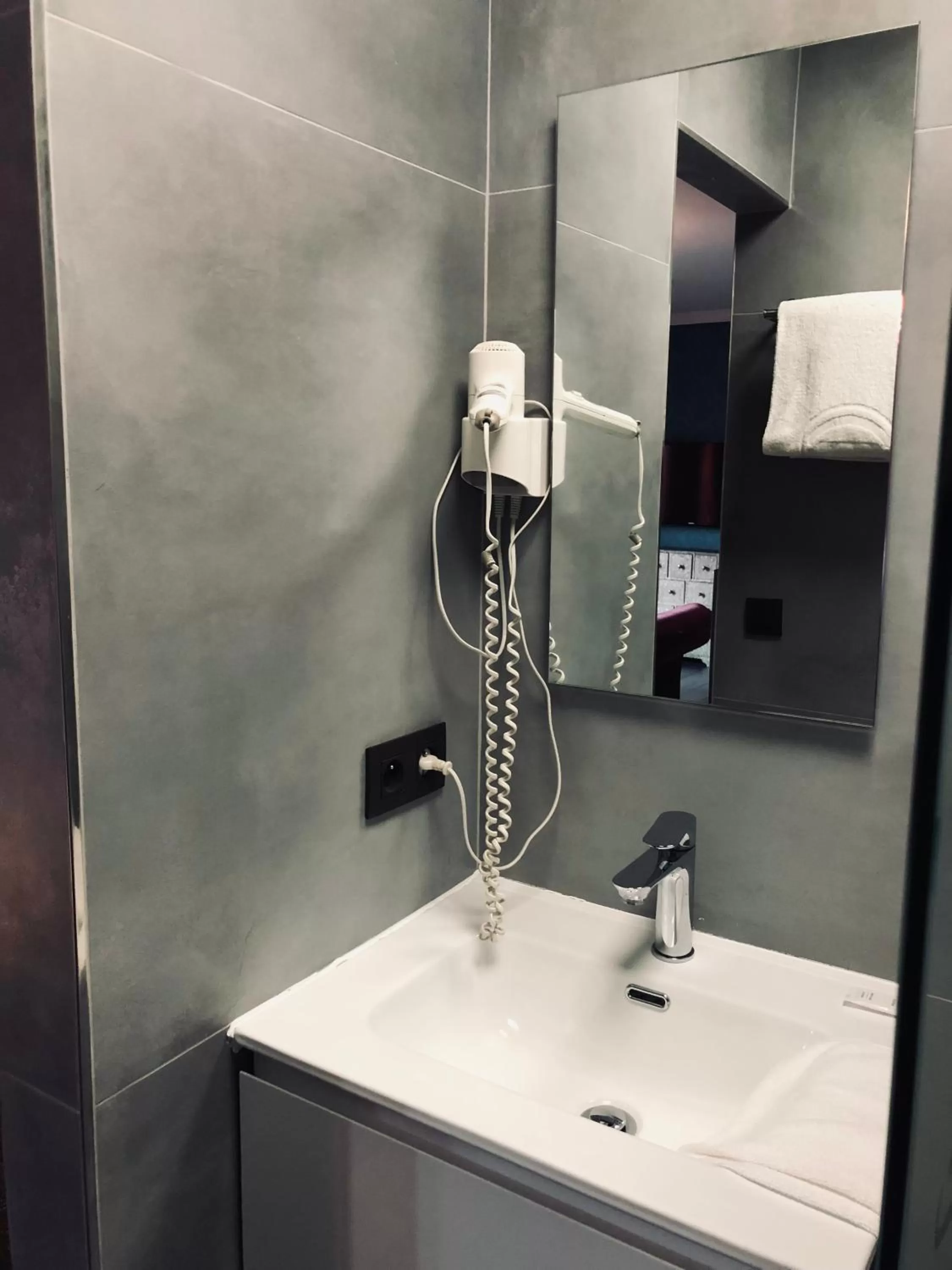 V E R O N E - Rooms & Suites - Liège - Rocourt