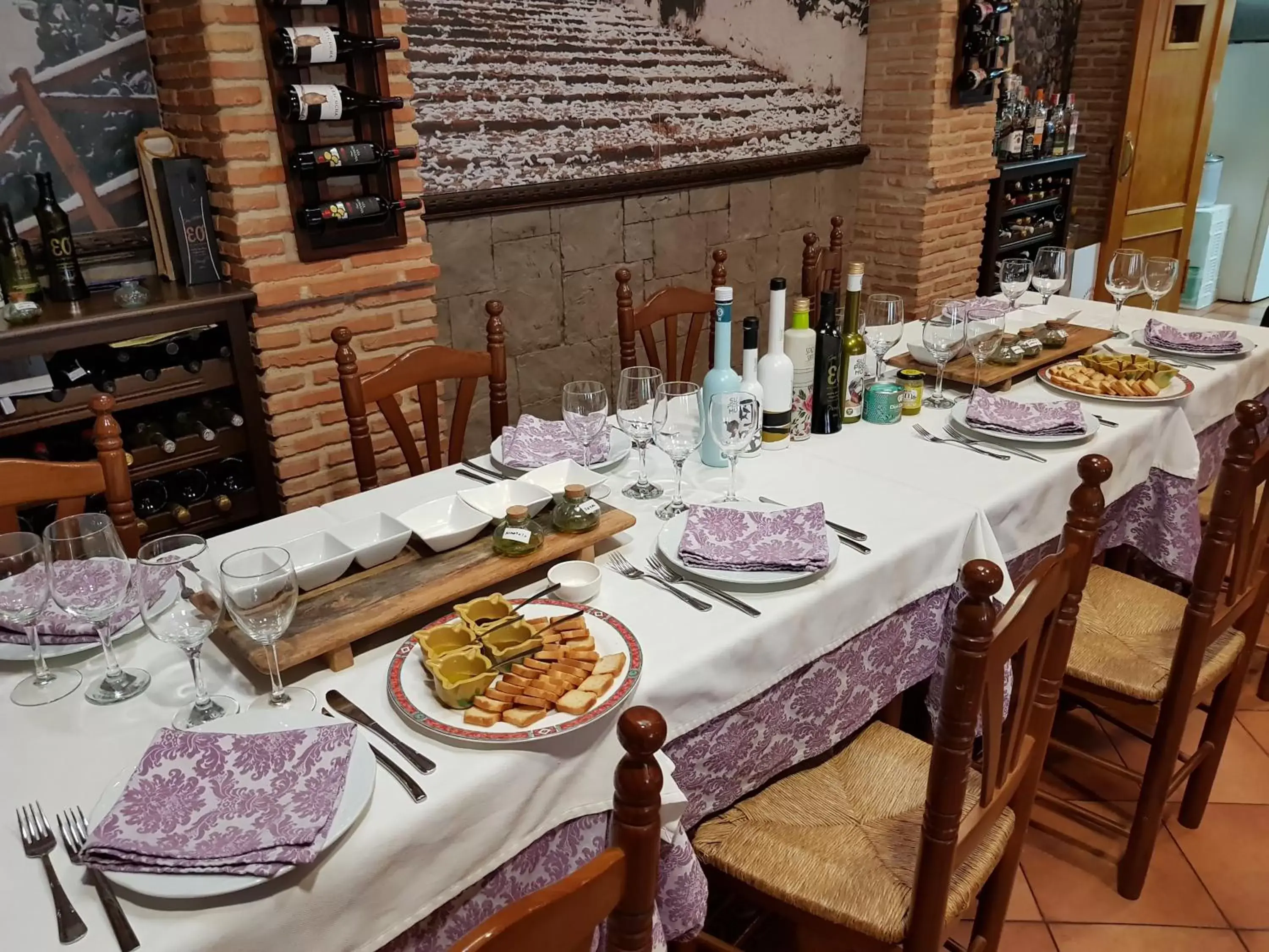 Food, Restaurant/Places to Eat in Hotel Casa Marchena