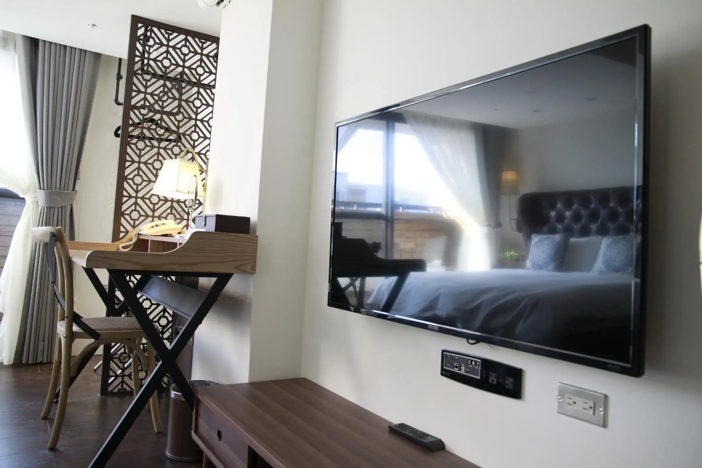 TV and multimedia, TV/Entertainment Center in NK Hostel