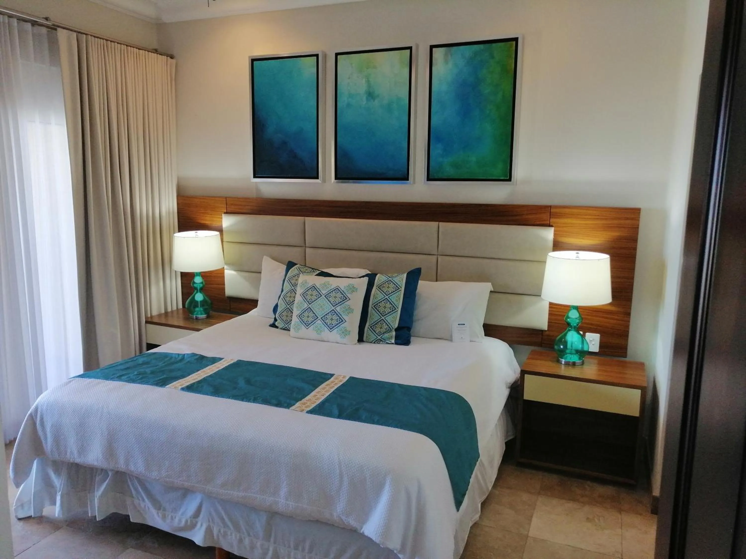 Bed in Las Villas Hotel & Golf By Estrella del Mar