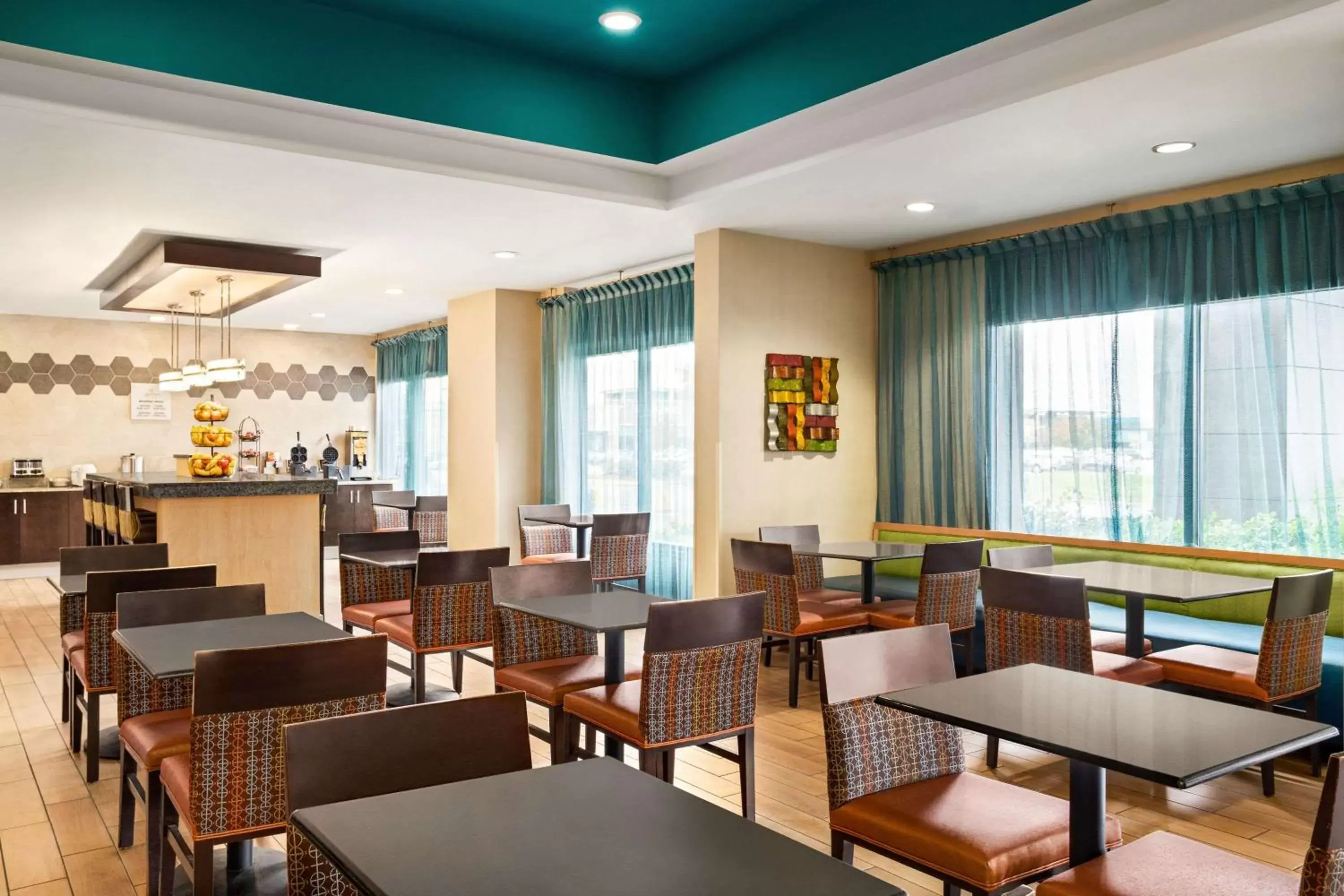 Restaurant/Places to Eat in La Quinta Inn & Suites by Wyndham Richmond-Midlothian