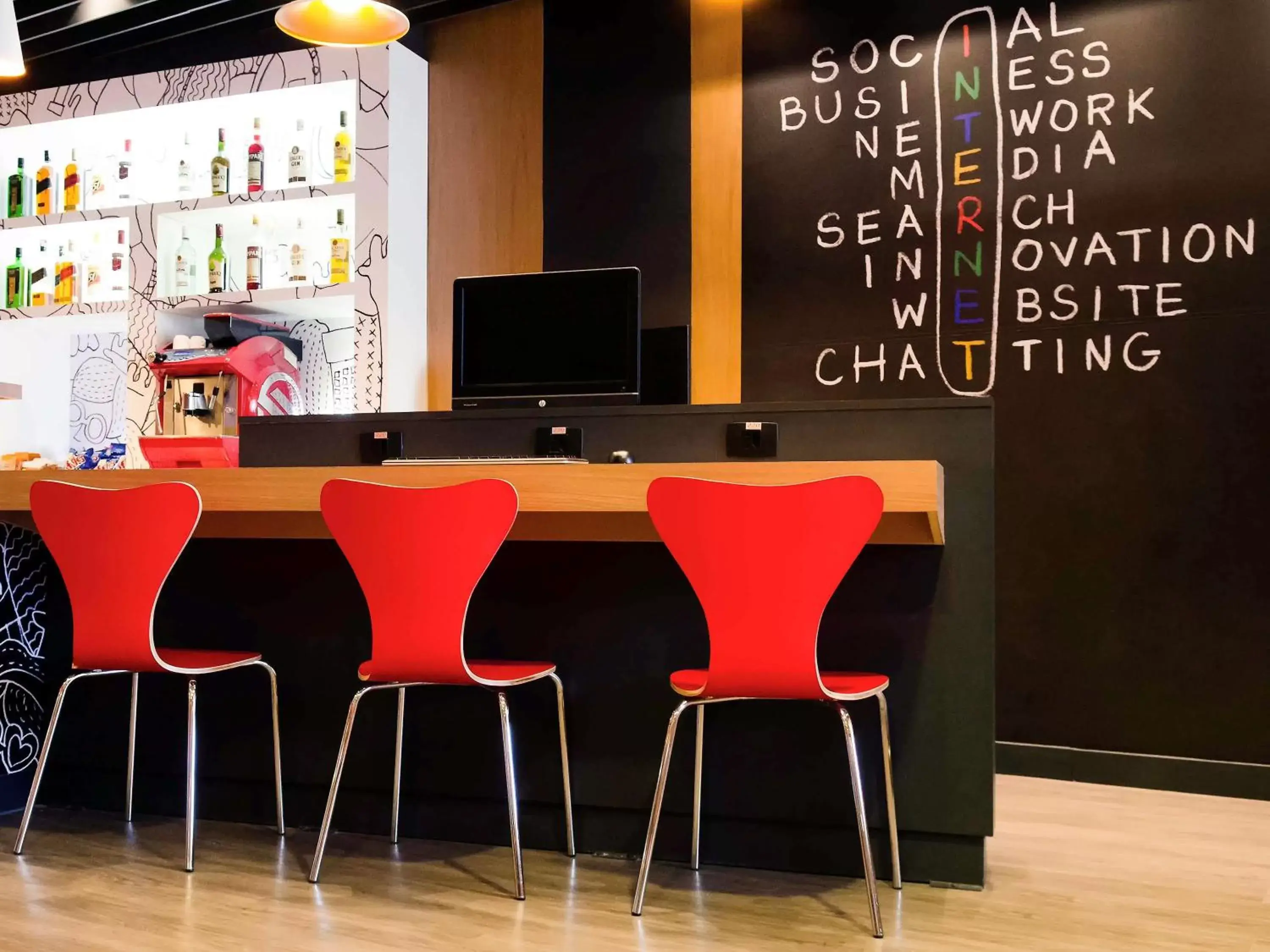 Lounge or bar in ibis Sao Paulo Paulista