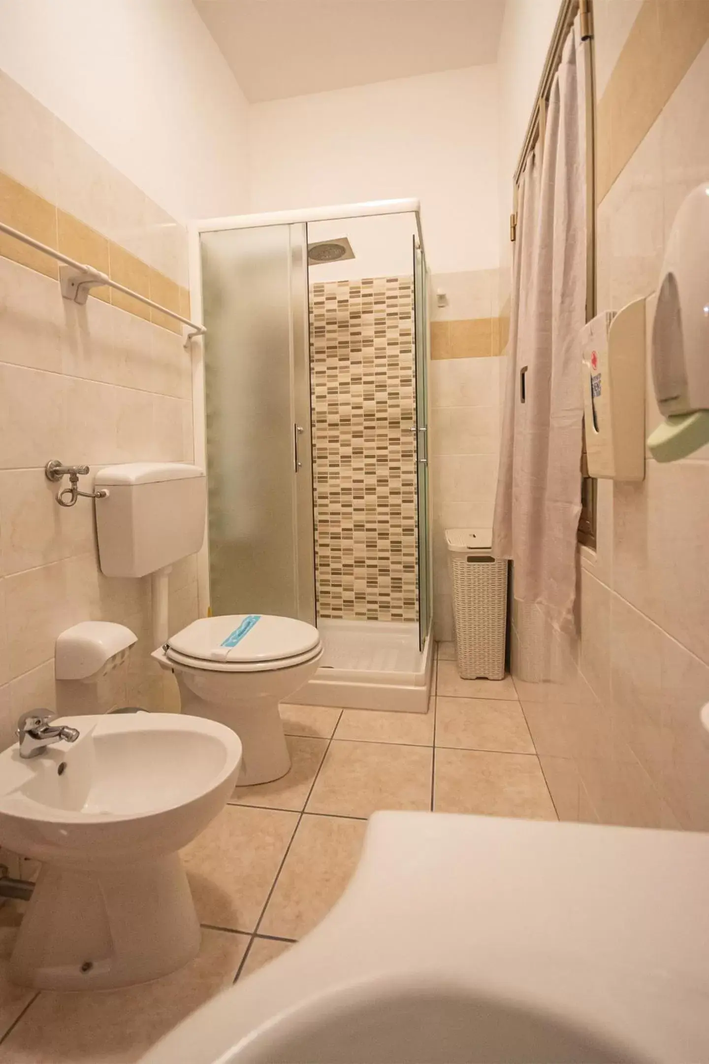 Shower, Bathroom in Spiagge Iblee