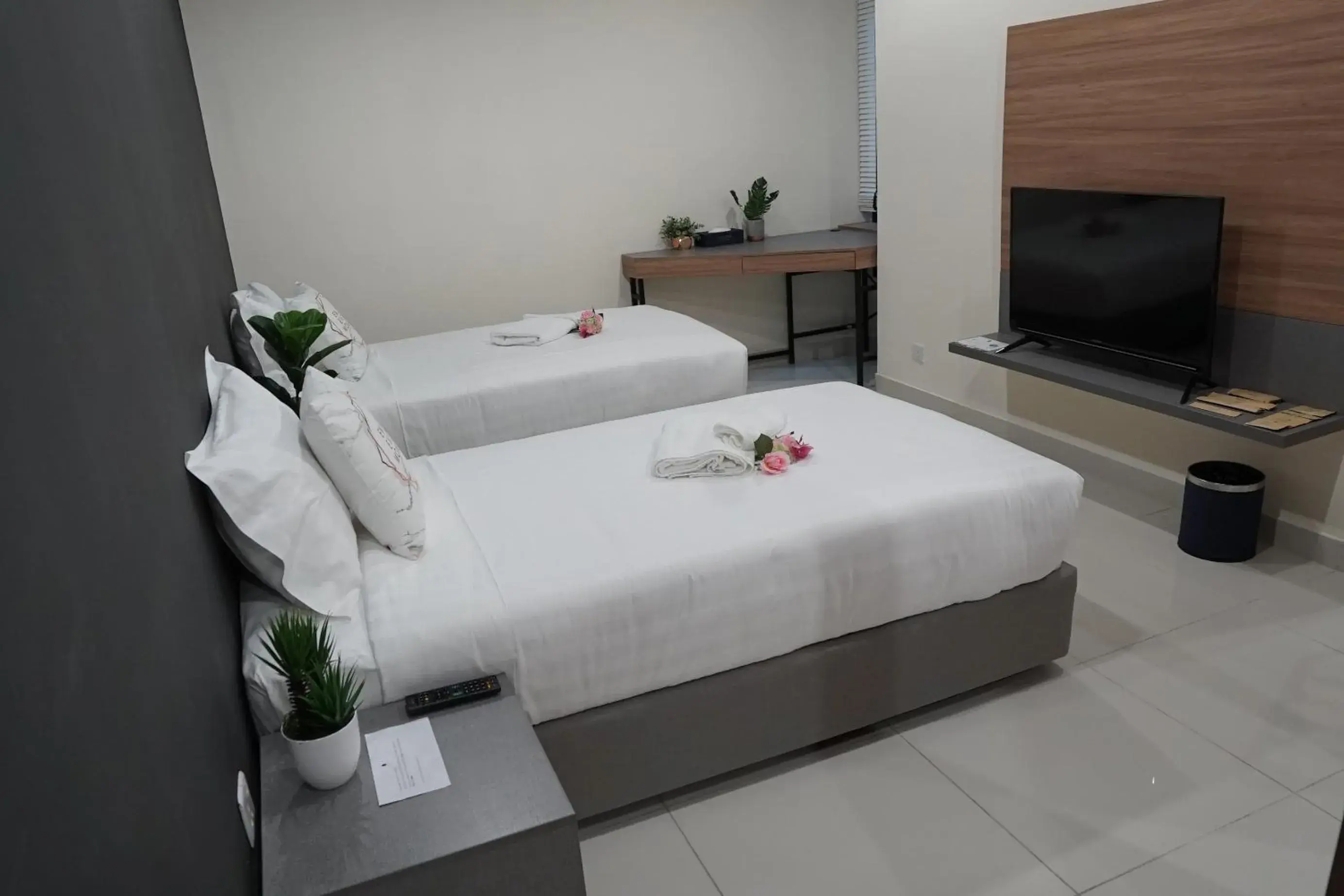 Bed in Regatta Suites Kozi Square Kuching