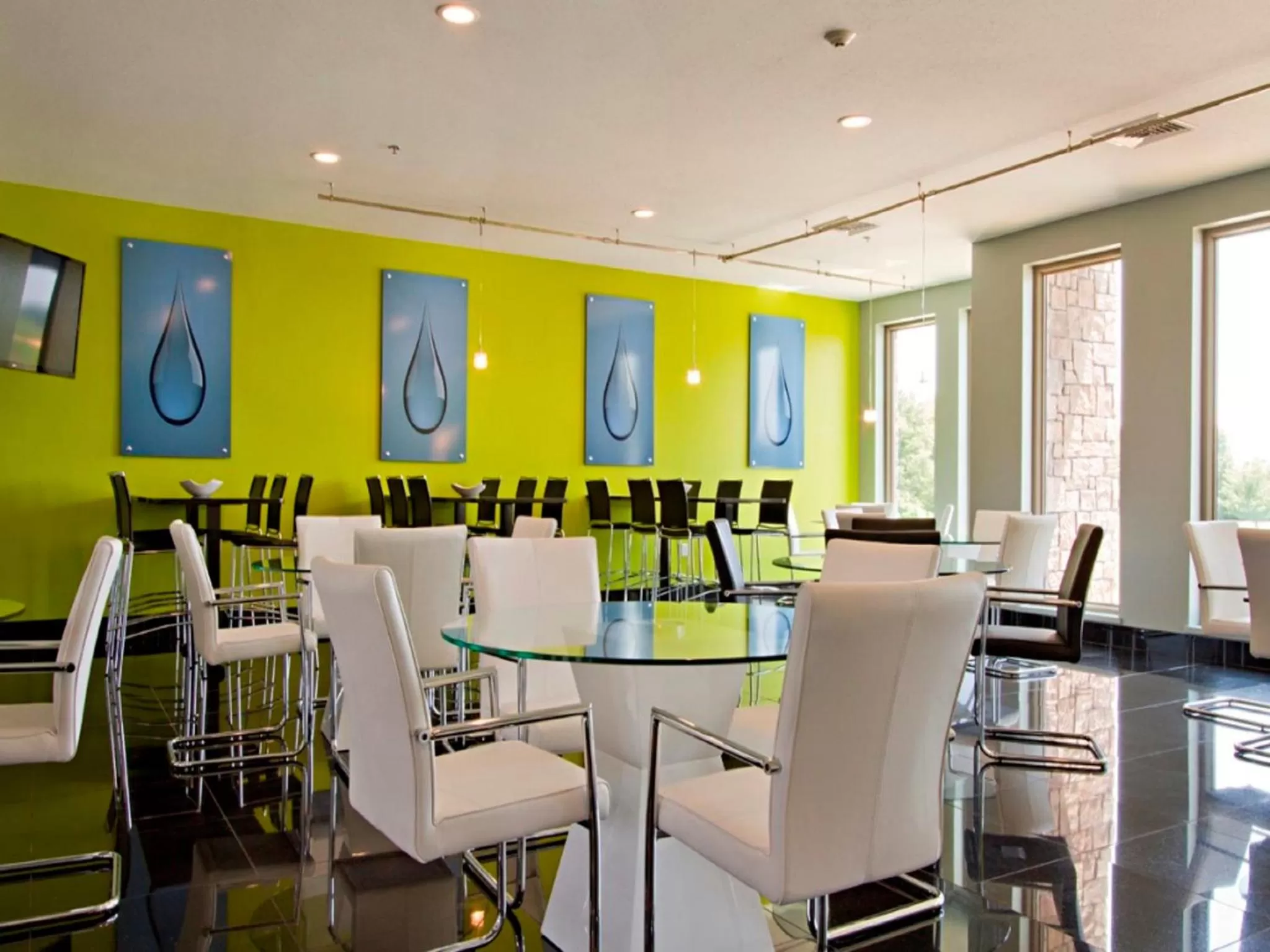 Day in The Wallhouse Hotel, an Ascend Collection Hotel