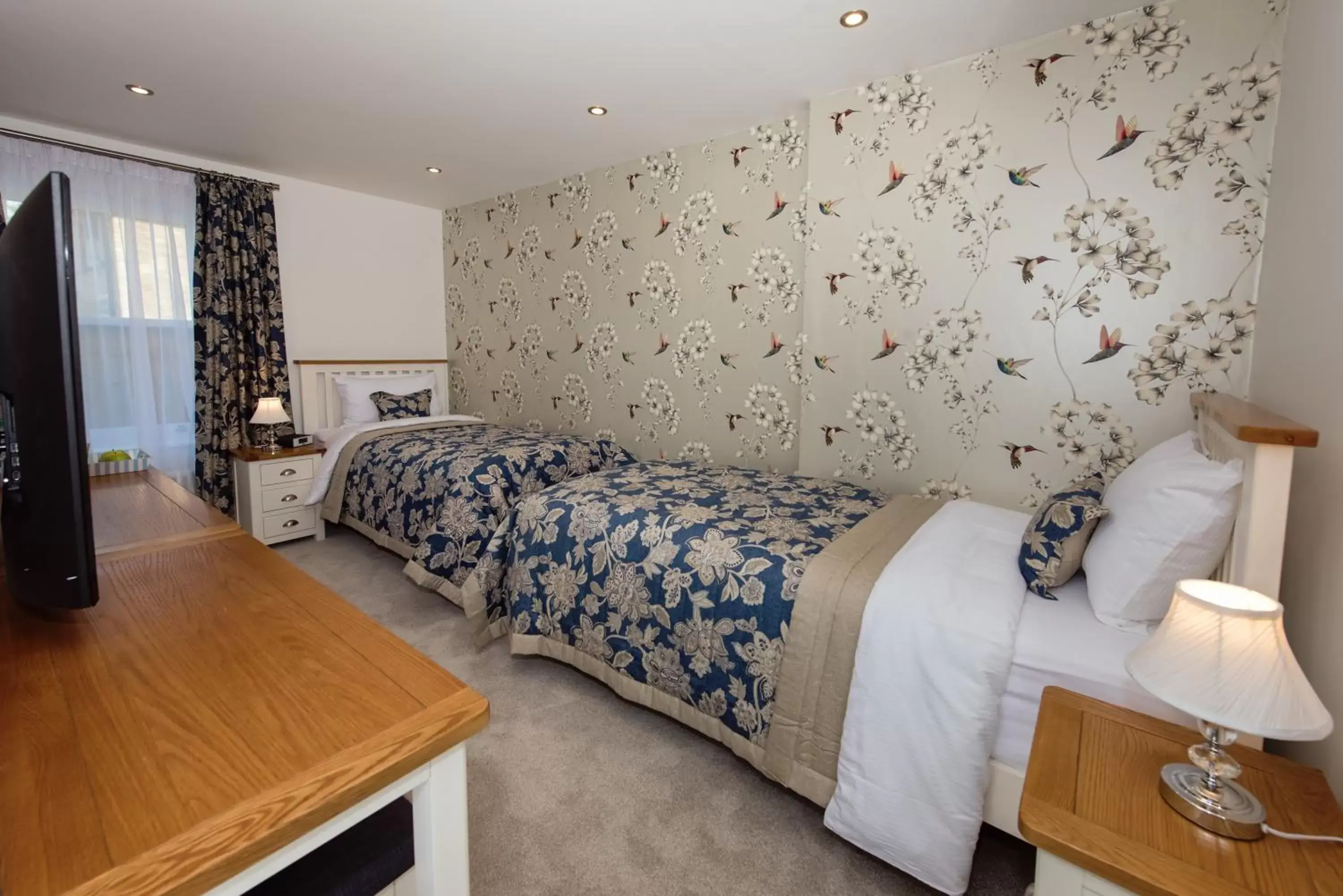 Bed in Best Luxury Apart Hotel in Oxford- Beechwood House