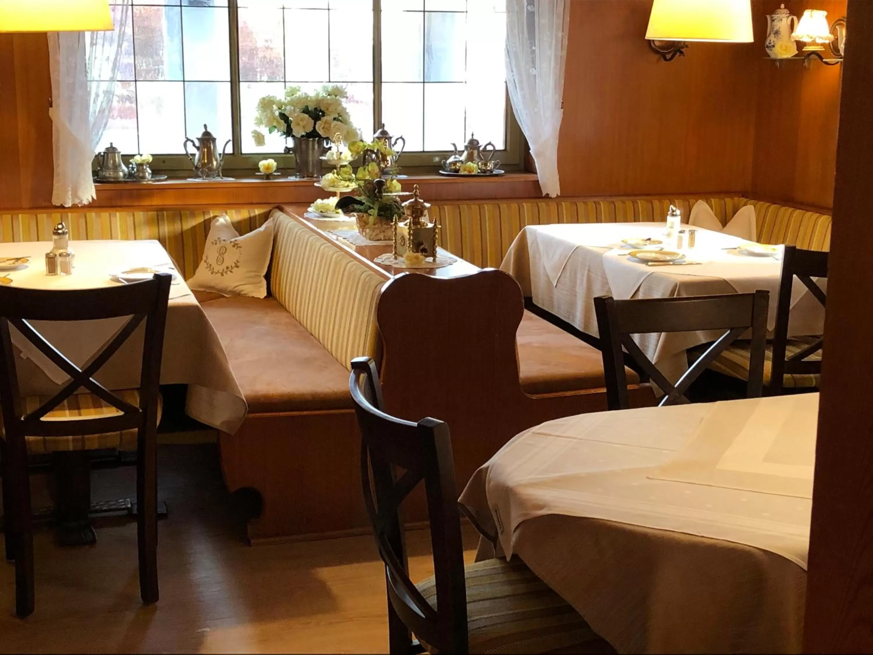 Seating area, Restaurant/Places to Eat in Hotel Alpenrose gut schlafen & frühstücken