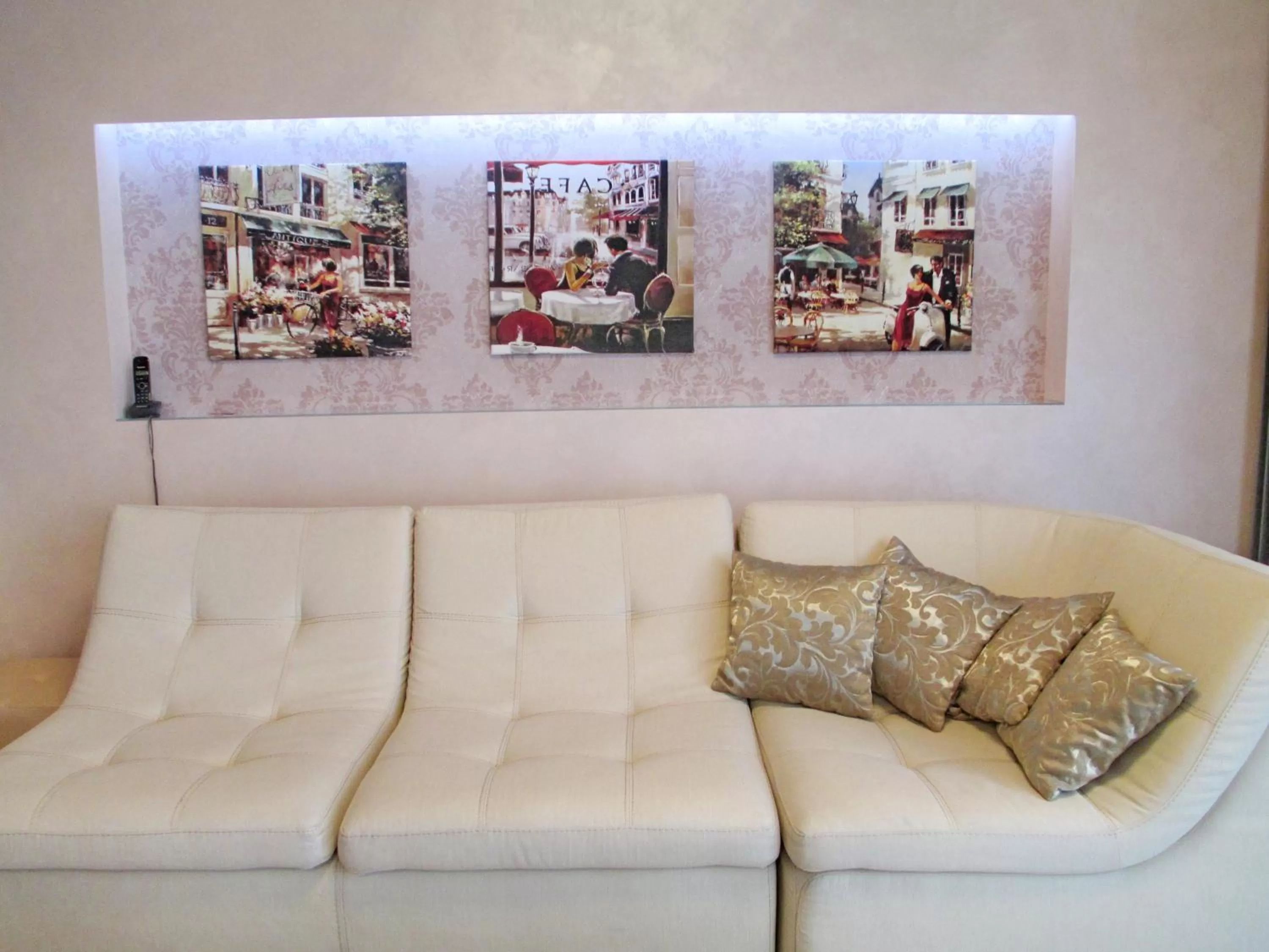 Seating area in Best Apartments in Most City, River View