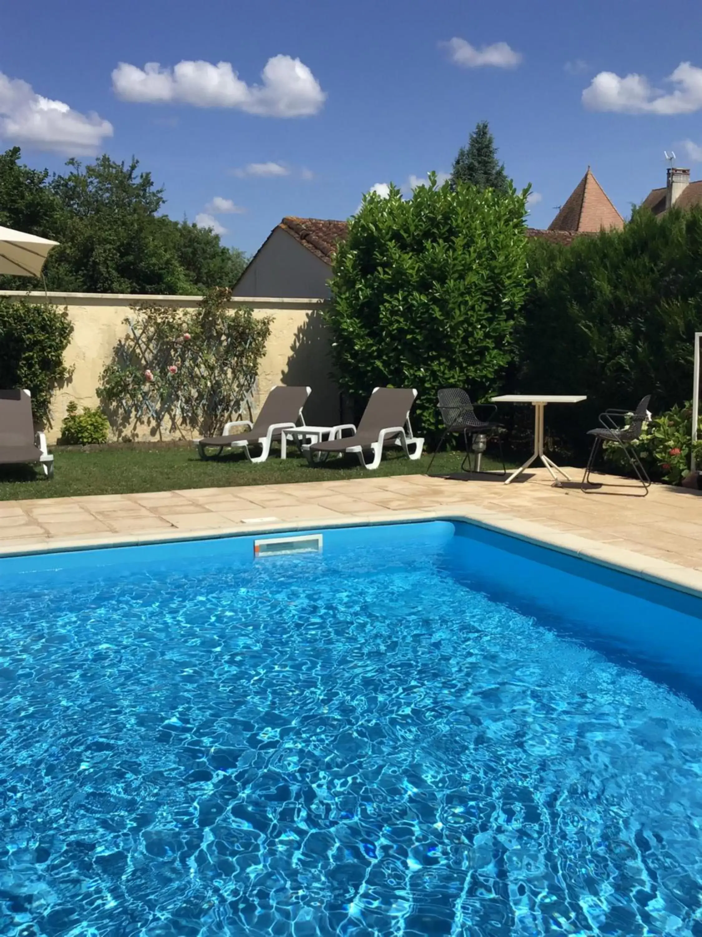 Swimming Pool in Europ'Hotel Bergerac