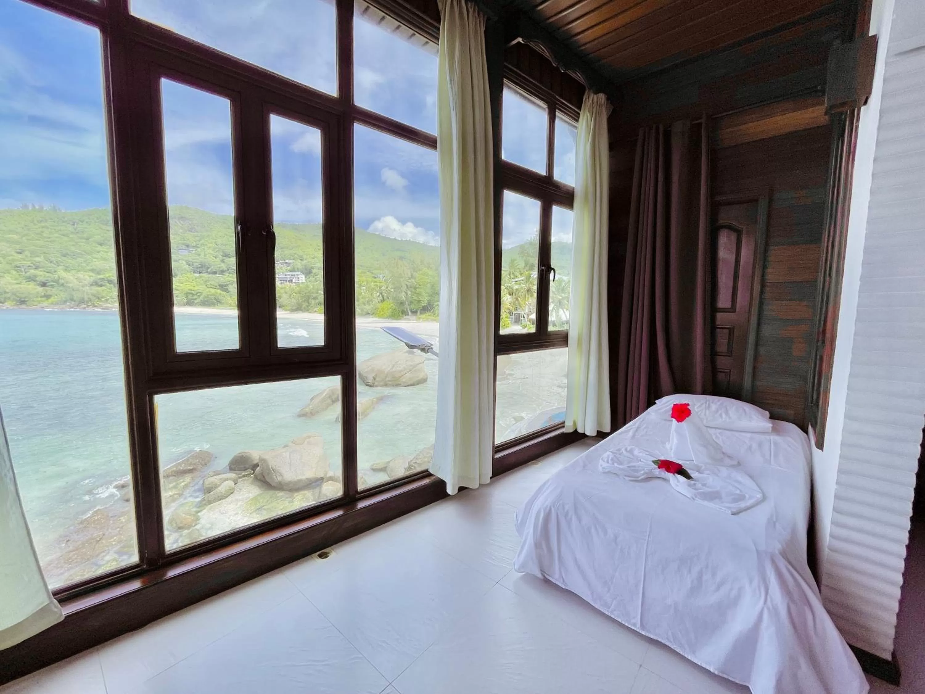 Bedroom, Bed in Villa Chez Batista