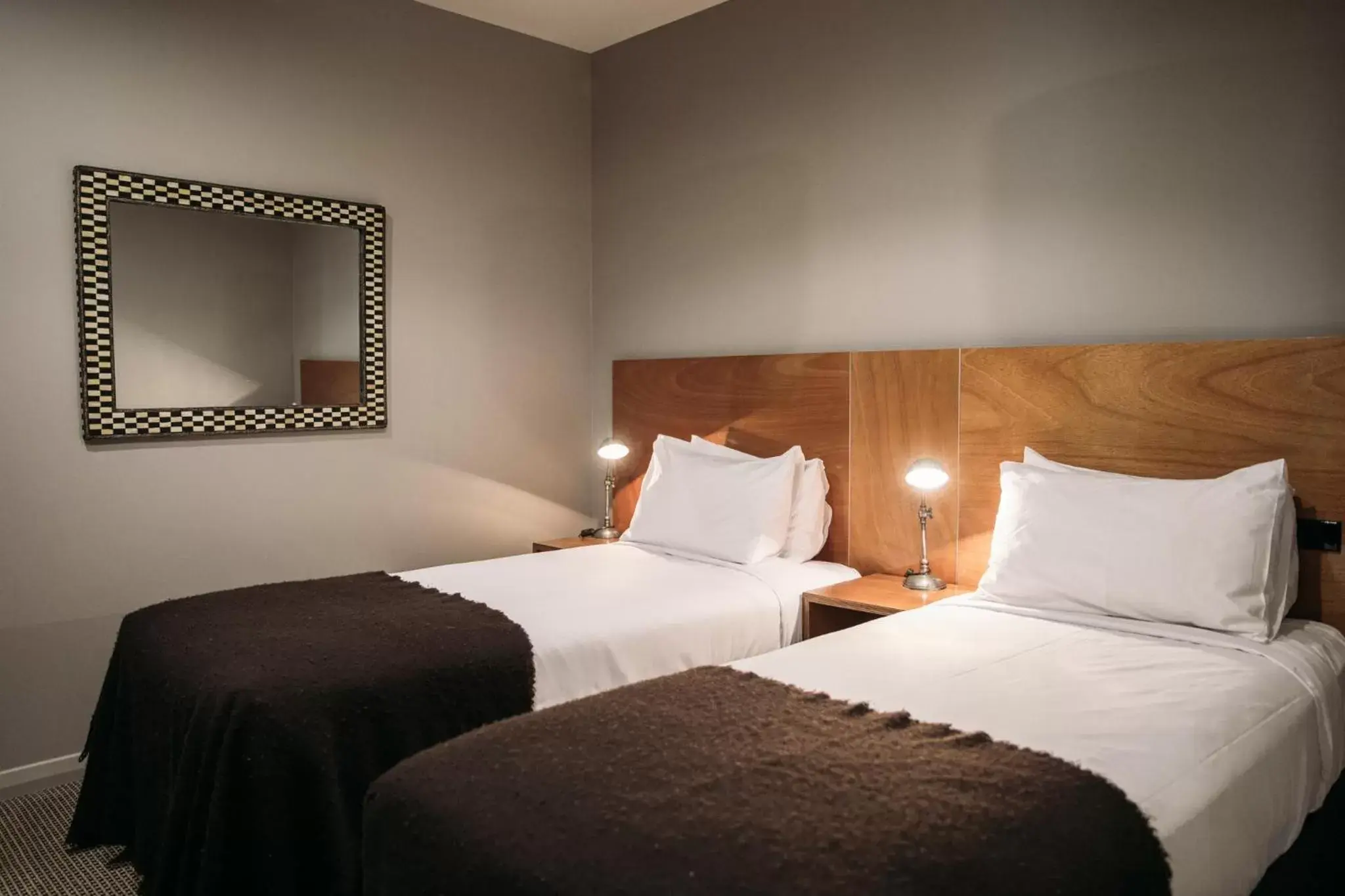 Bedroom, Bed in King and Queen Hotel Suites