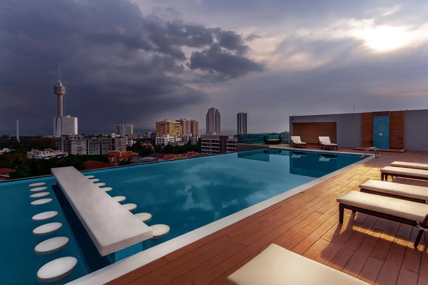 Swimming Pool in Unique Regency Pattaya