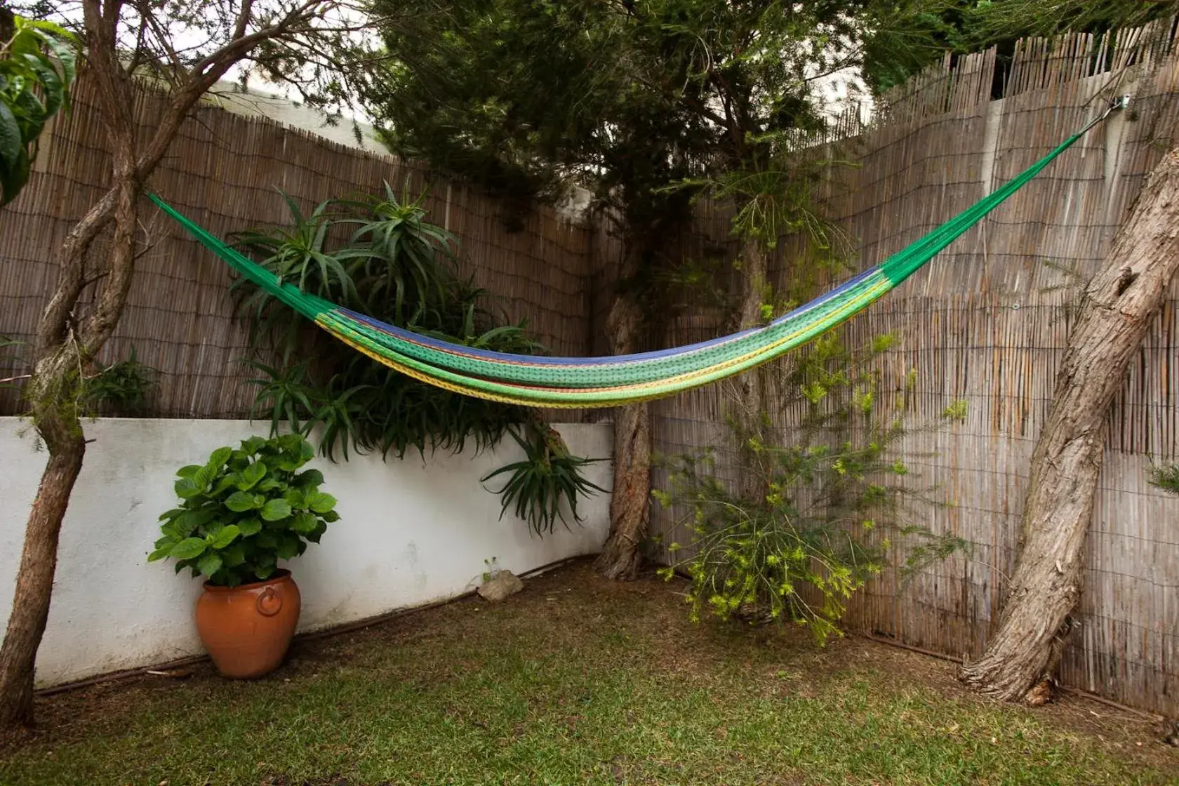 Garden in Ericeira Chill Hill Hostel & Private Rooms