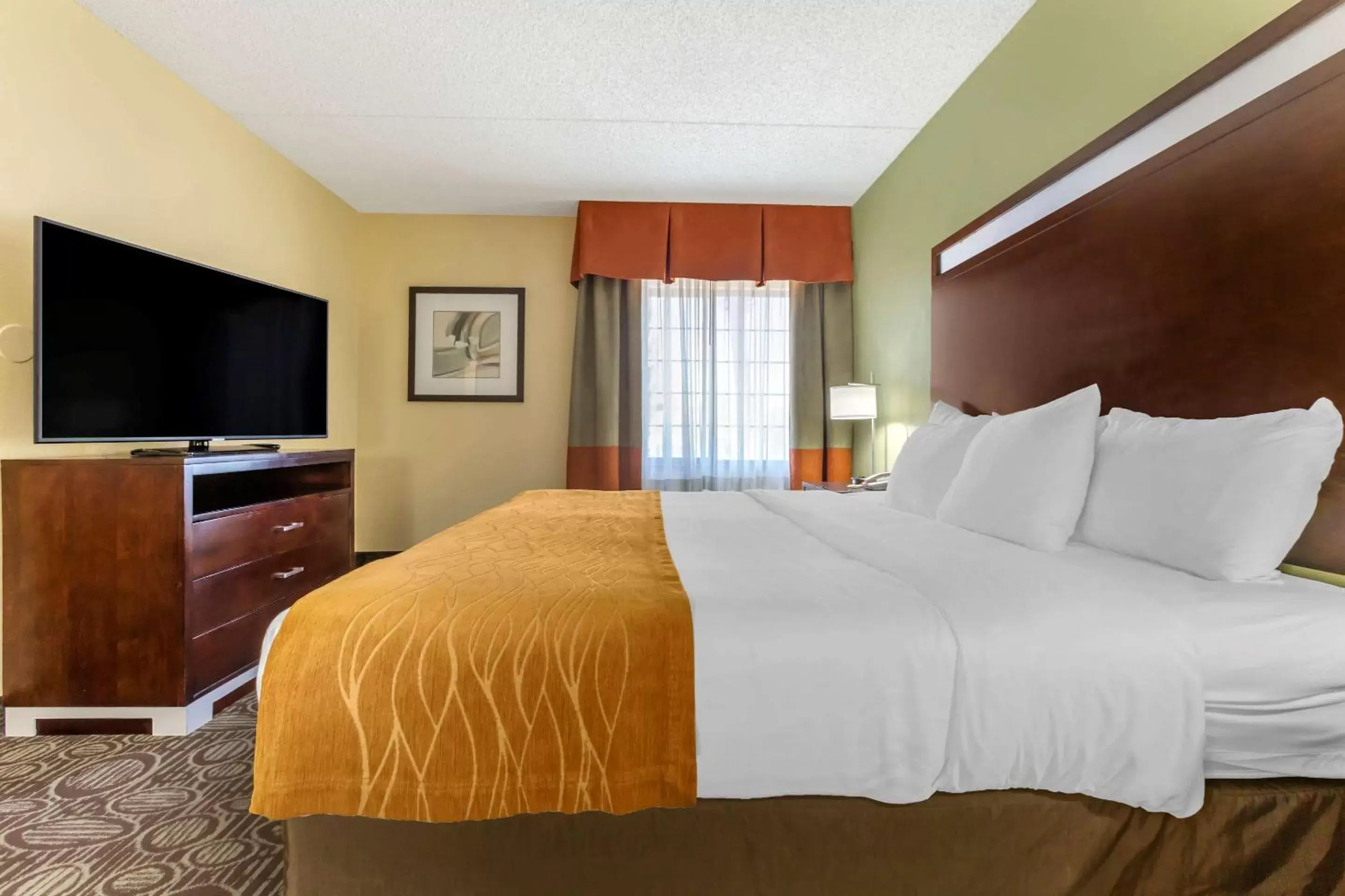 Photo of the whole room, Bed in Comfort Inn Chandler - Phoenix South I-10