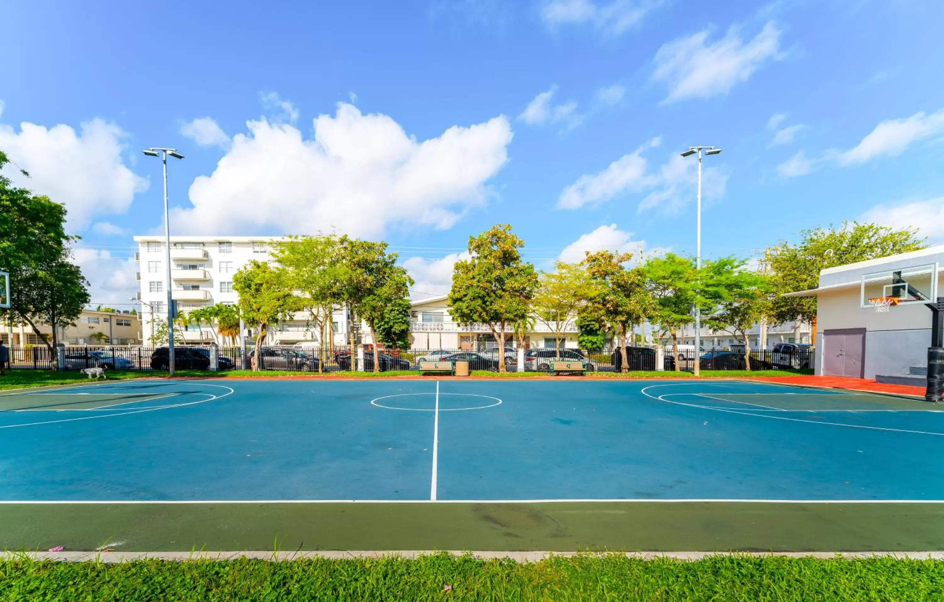 Tennis court, Swimming Pool in PRAIA Hotel Boutique & Apartments Miami Beach