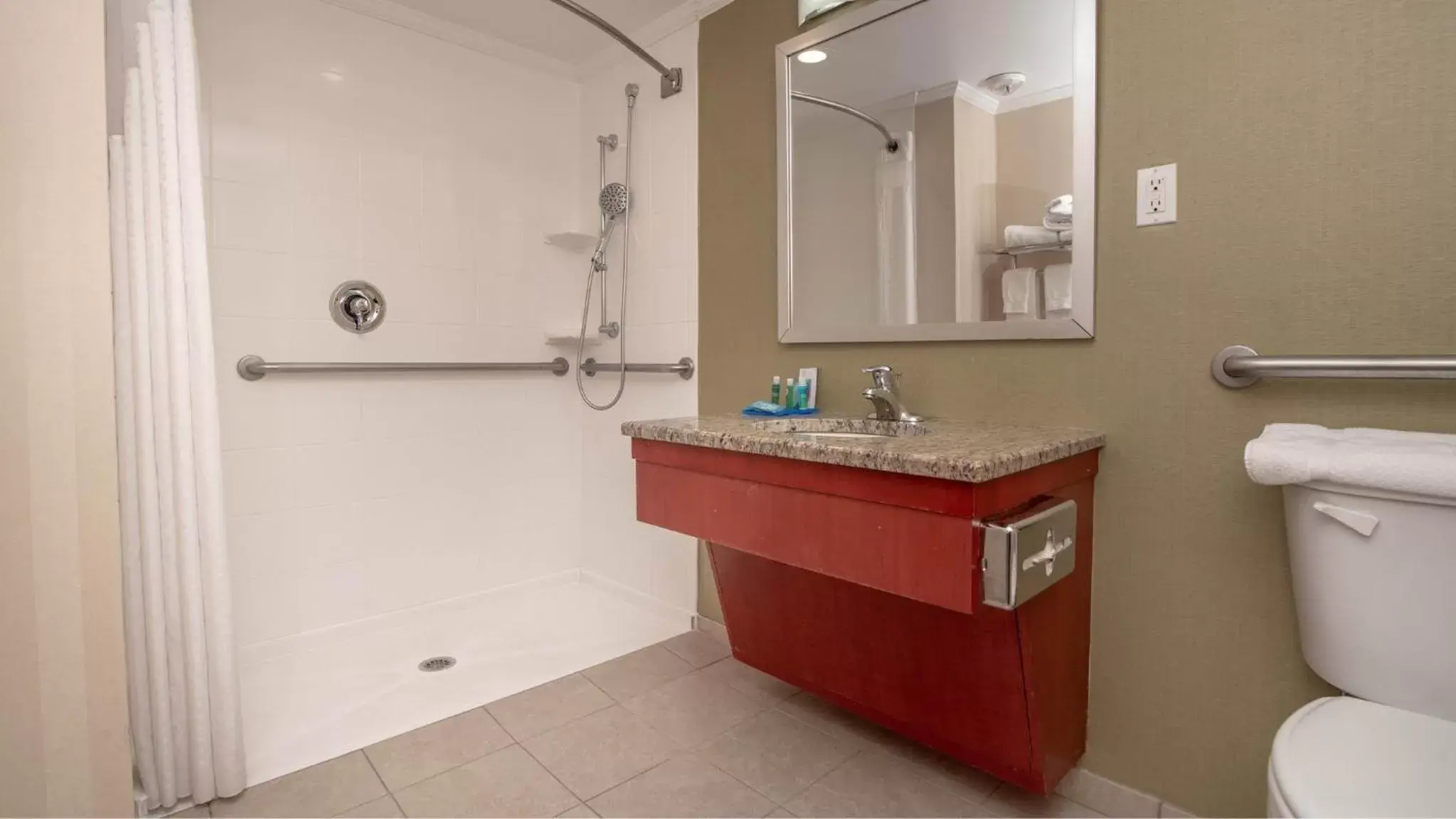 Photo of the whole room, Bathroom in Holiday Inn Express Stony Brook-Long Island, an IHG Hotel