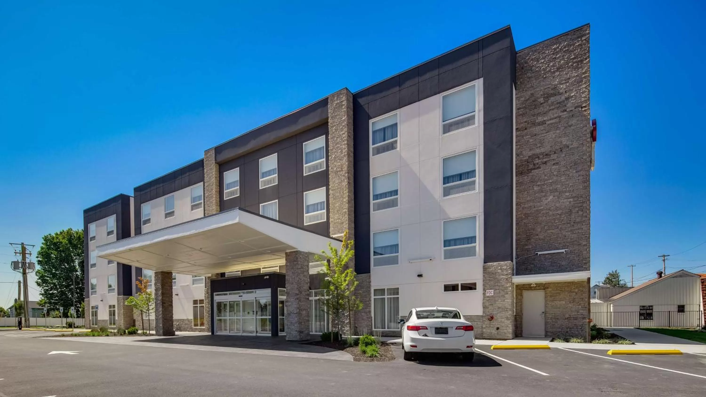 Property building in Best Western Plus Hershey