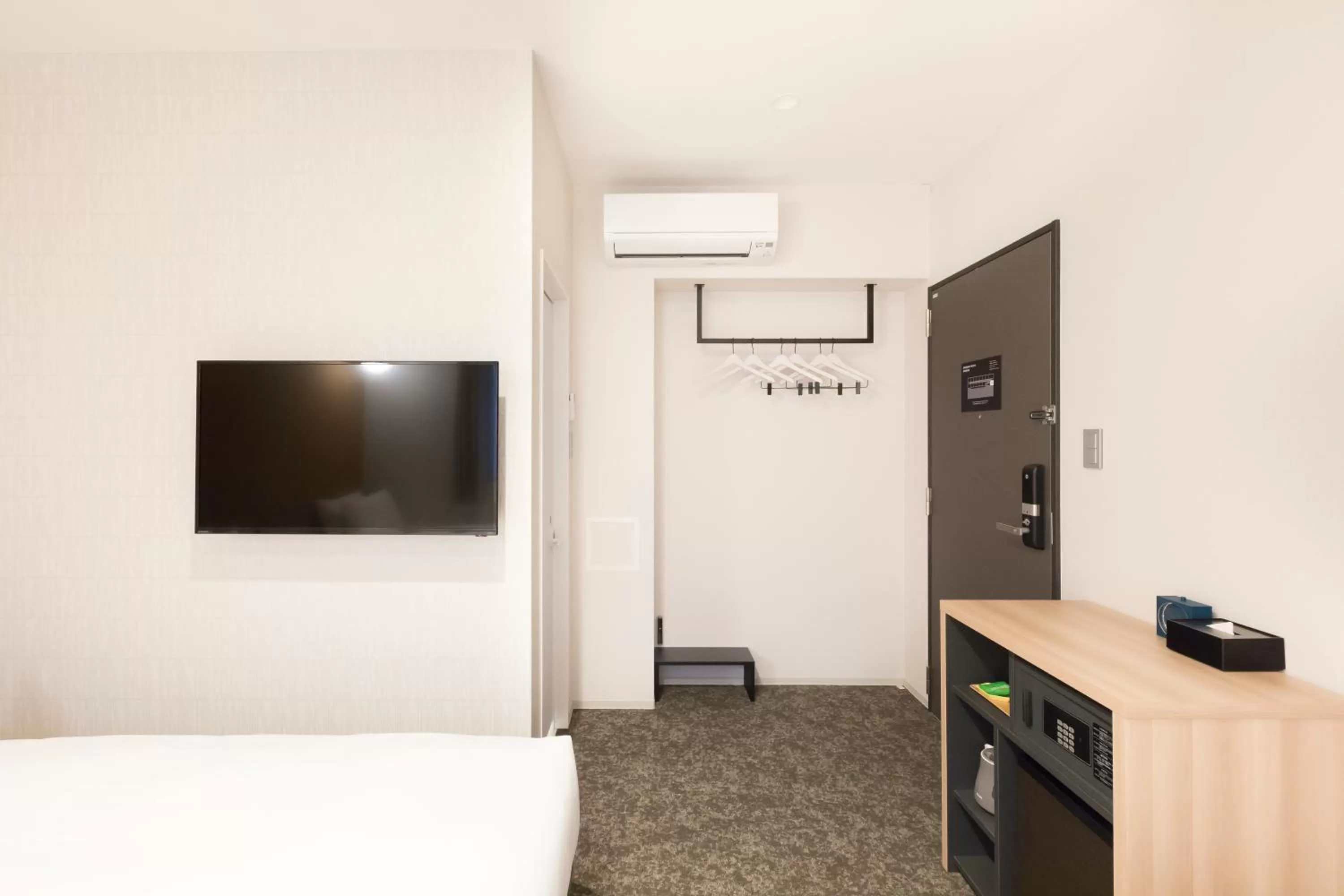 Bedroom, Bed in M's Hotel Sanjo Omiya