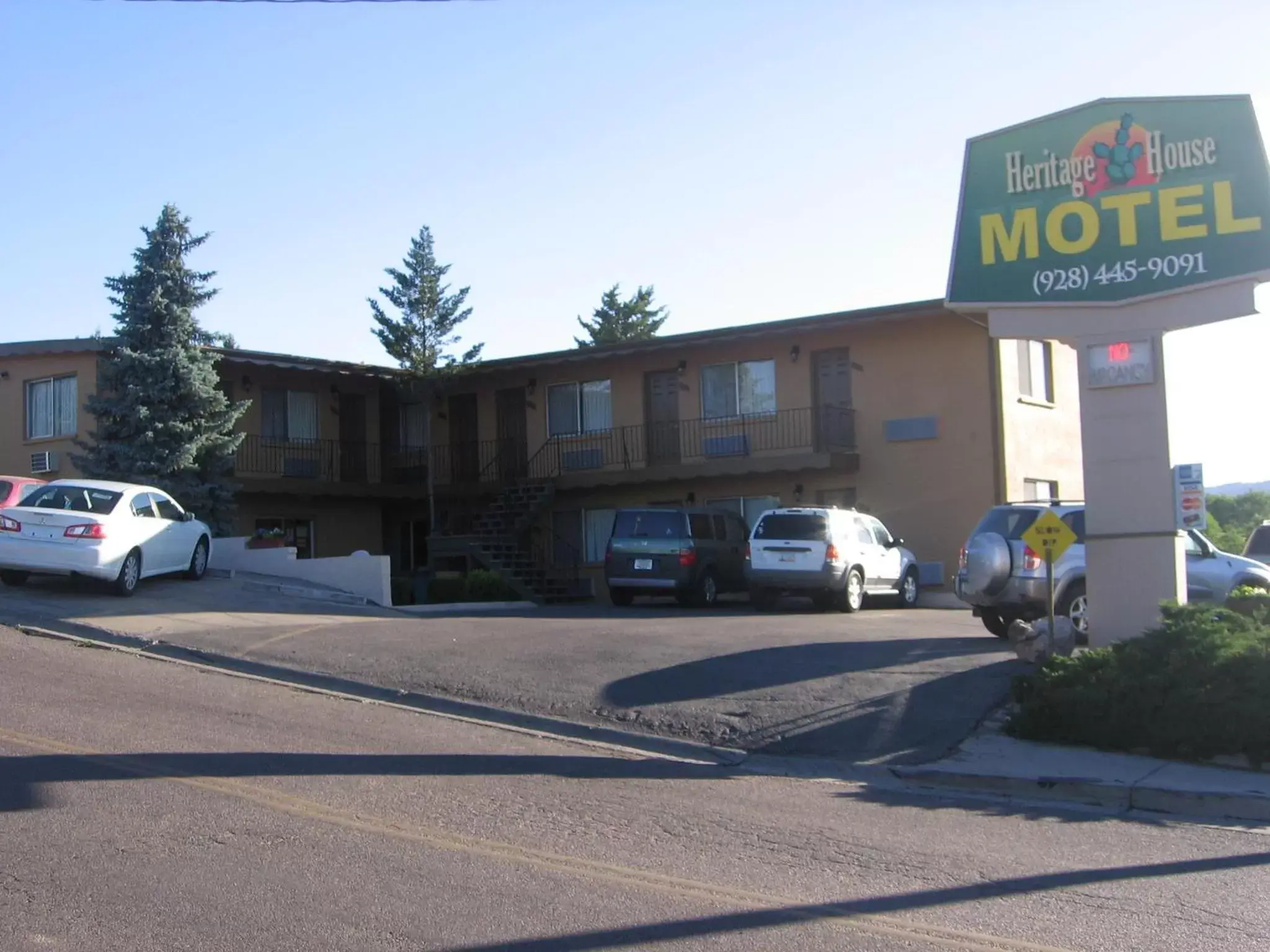 Facade/entrance, Property Building in Heritage House Motel